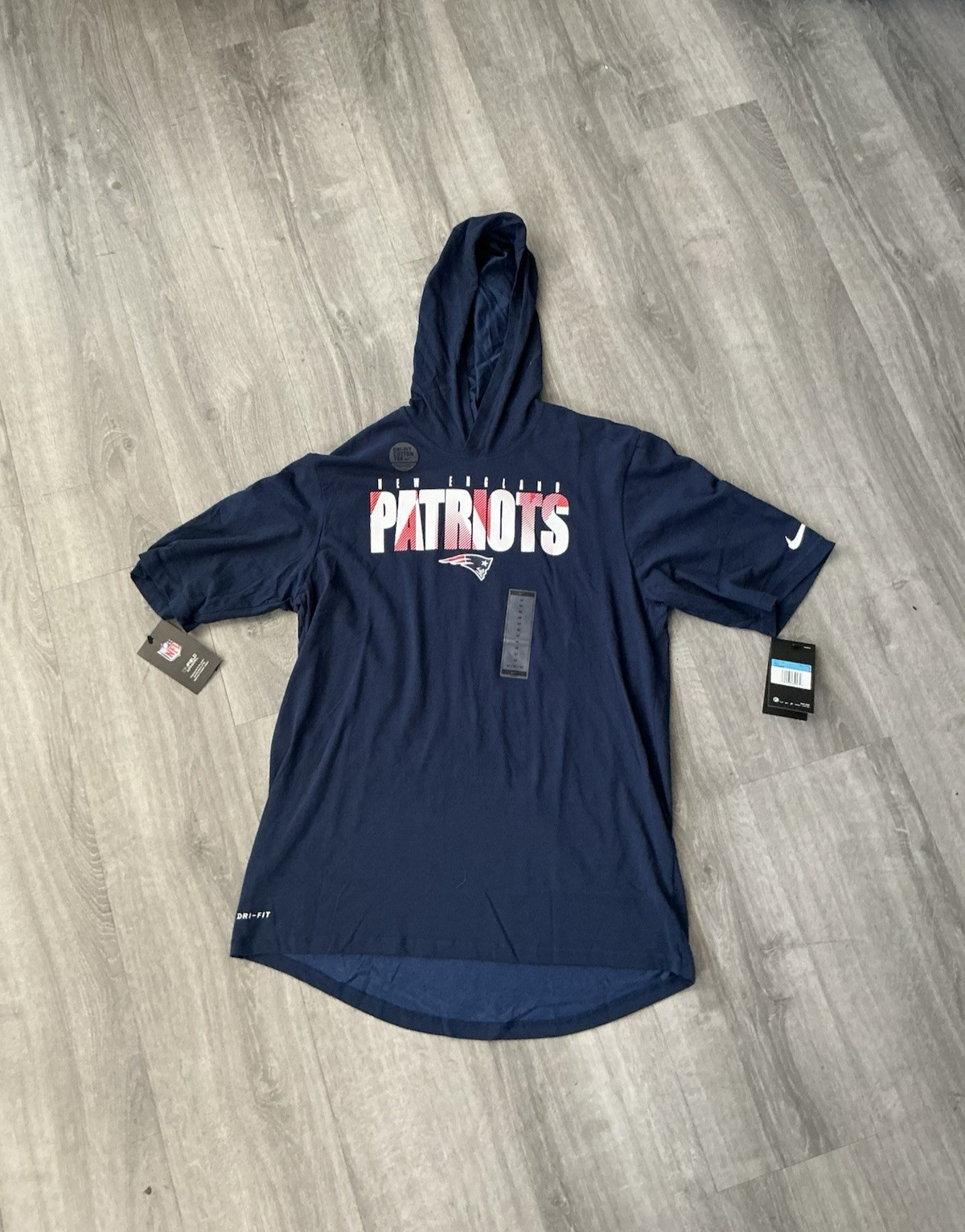 New Navy Nike New England Patriots Men’s Medium Dri-Fit Short Sleeve Pullover
