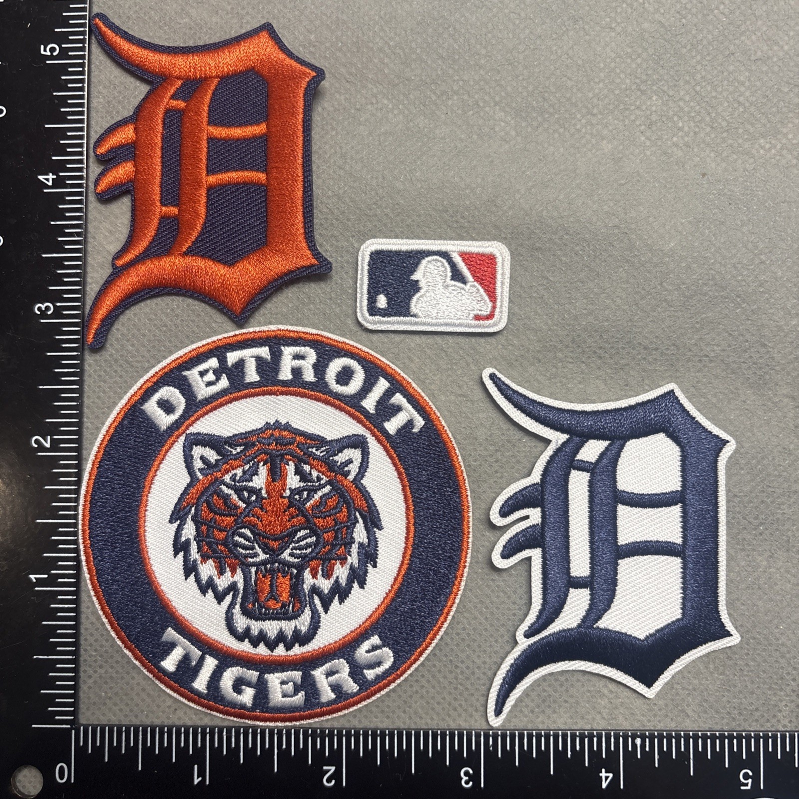 DETROIT TIGERS LOT SET OF 4 IRON ON PATCHES