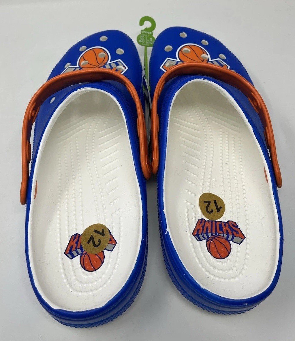 Crocs NBA New York Knicks Classic Clogs 208862-100 Basketball Mens Size 12 NEW