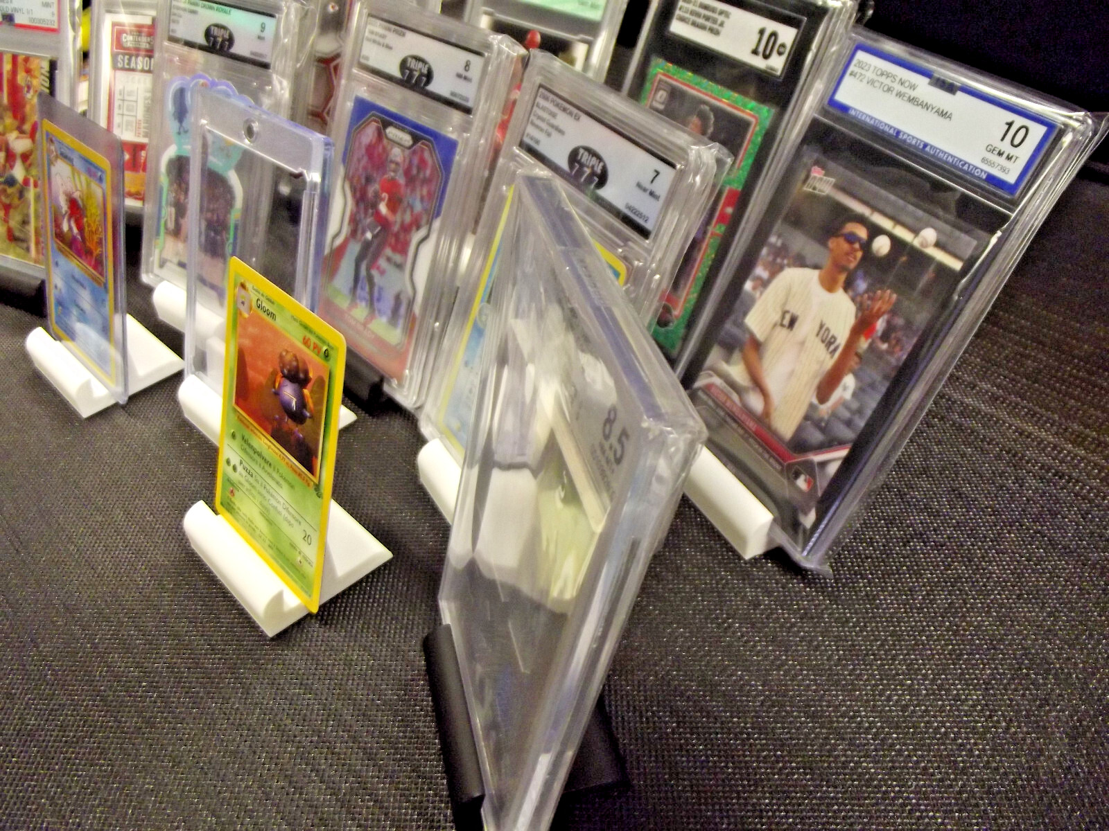 POKEMON 5x Card Stand Holder PSA Display 🔥UNIVERSAL🔥 Top loader & Slabs