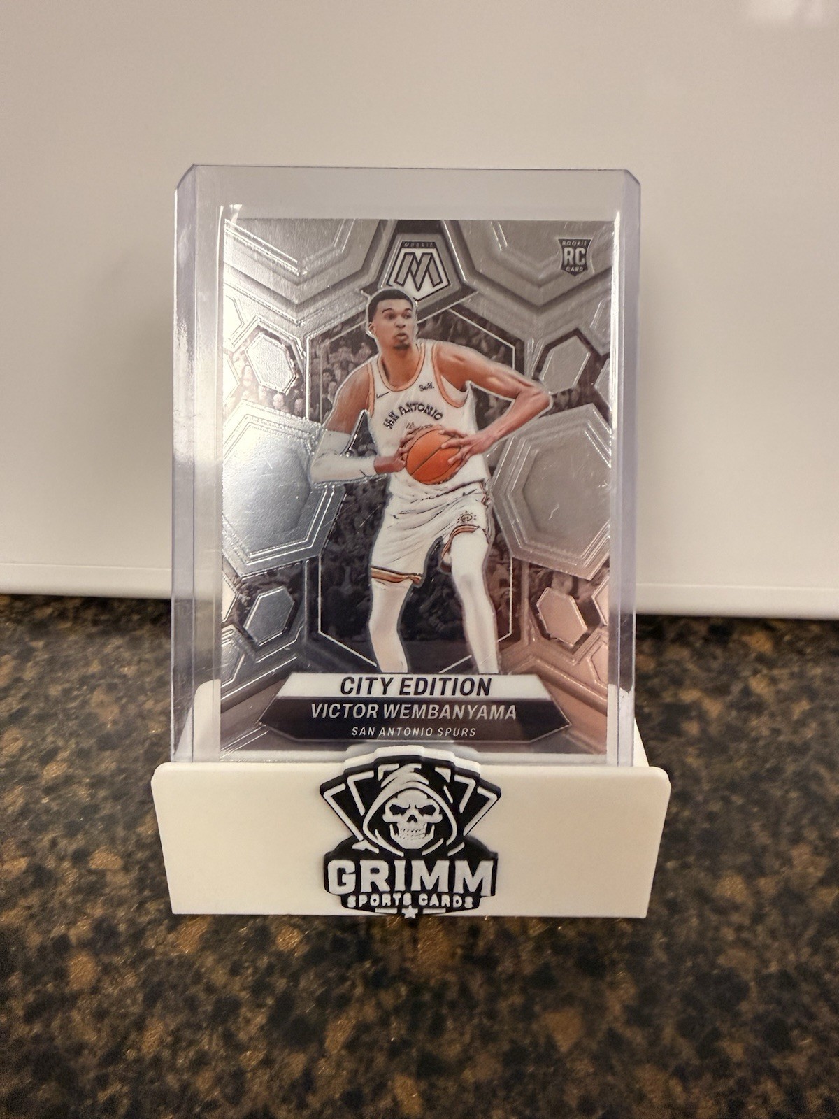 2023-24 Panini Mosaic – City Edition Victor Wembanyama Chase #282 (RC)