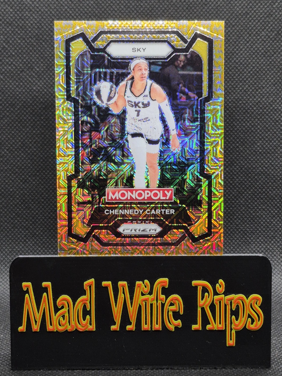 2024 Prizm Monopoly WNBA Chennedy Carter #52 Gold Millionaire Shimmer /500 – Sky