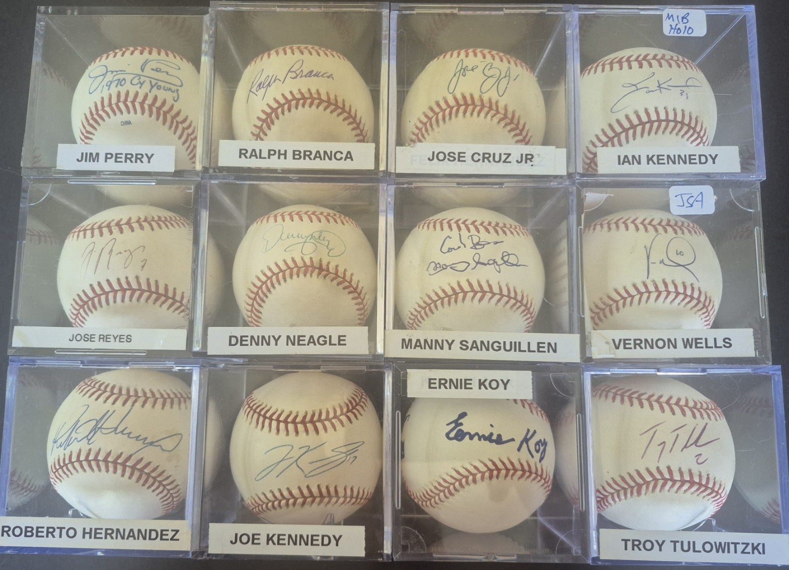 12 Signed Baseballs In Cubes Autographed Good Names