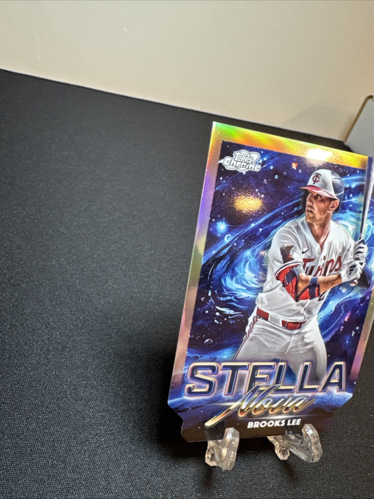 Brooks Lee 2025 Topps Cosmic Chrome – Stellanova #SN-15 (RC)