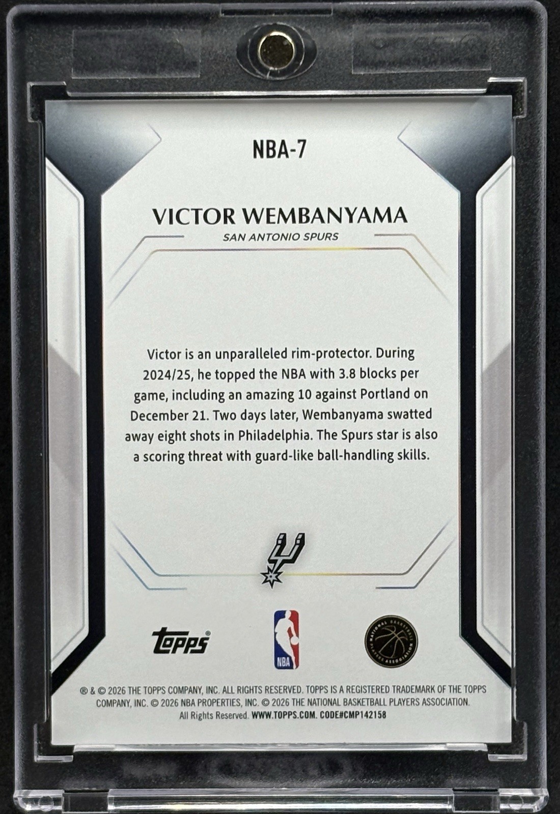 Victor Wembanyama RARE BLACK REFRACTOR CARD TOPPS SPURS MINT