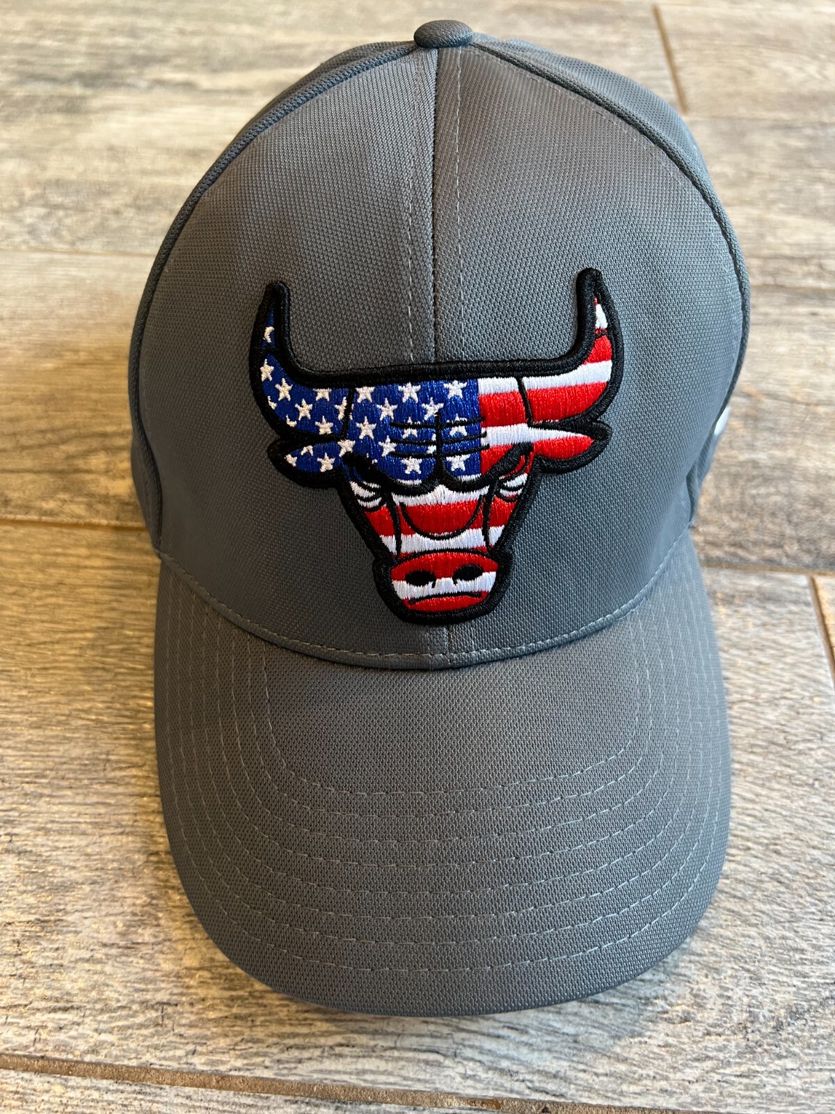 Chicago Bulls NBA Stretch Fit Hat USA Flag Gray OSFM Ultra Game Basketball