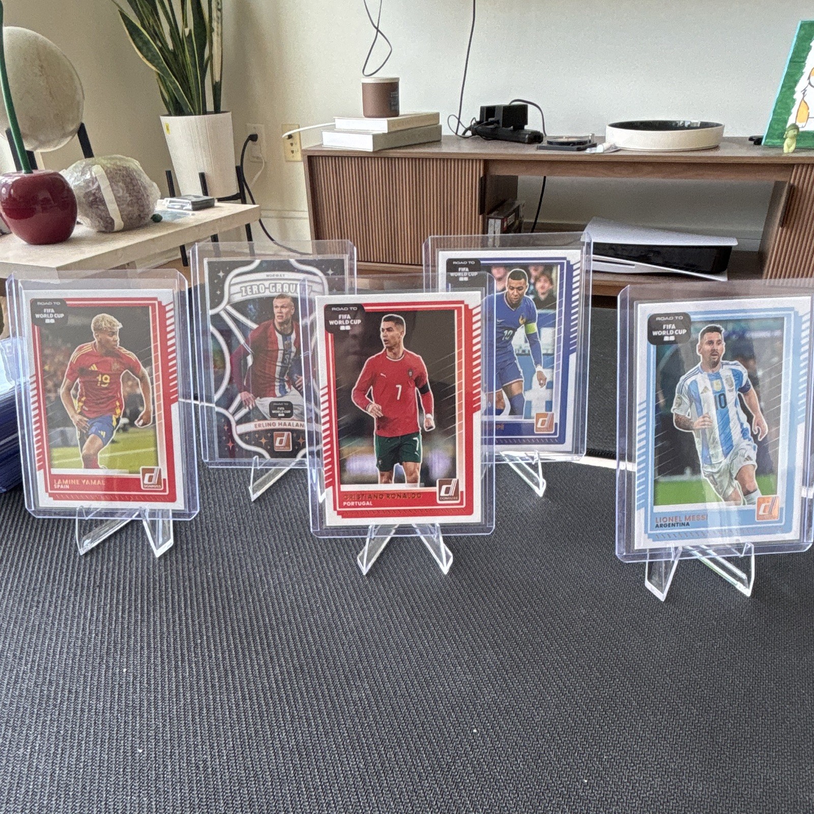 Donruss Road to FIFA World Cup 5-Card Soccer Lot Messi Ronaldo Mbappé