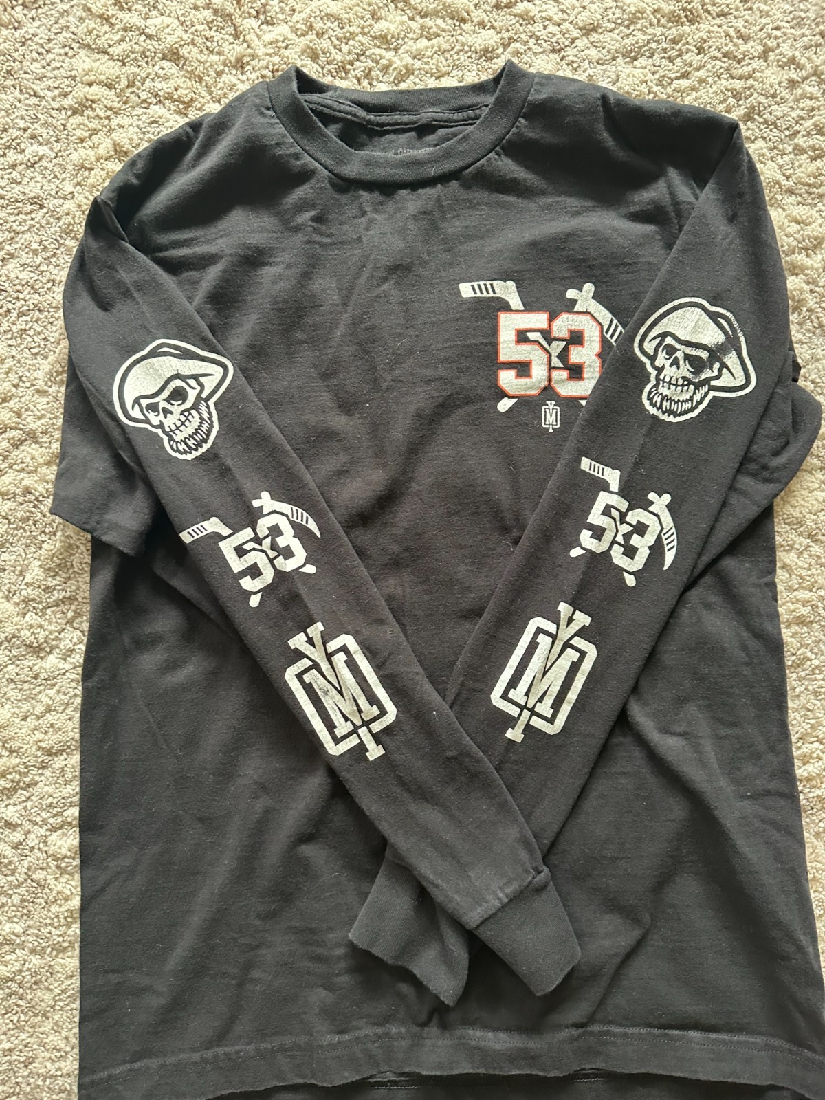 YES MEN OUTFITTERS NY ISLANDERS LONG SLEEVE SIZE M