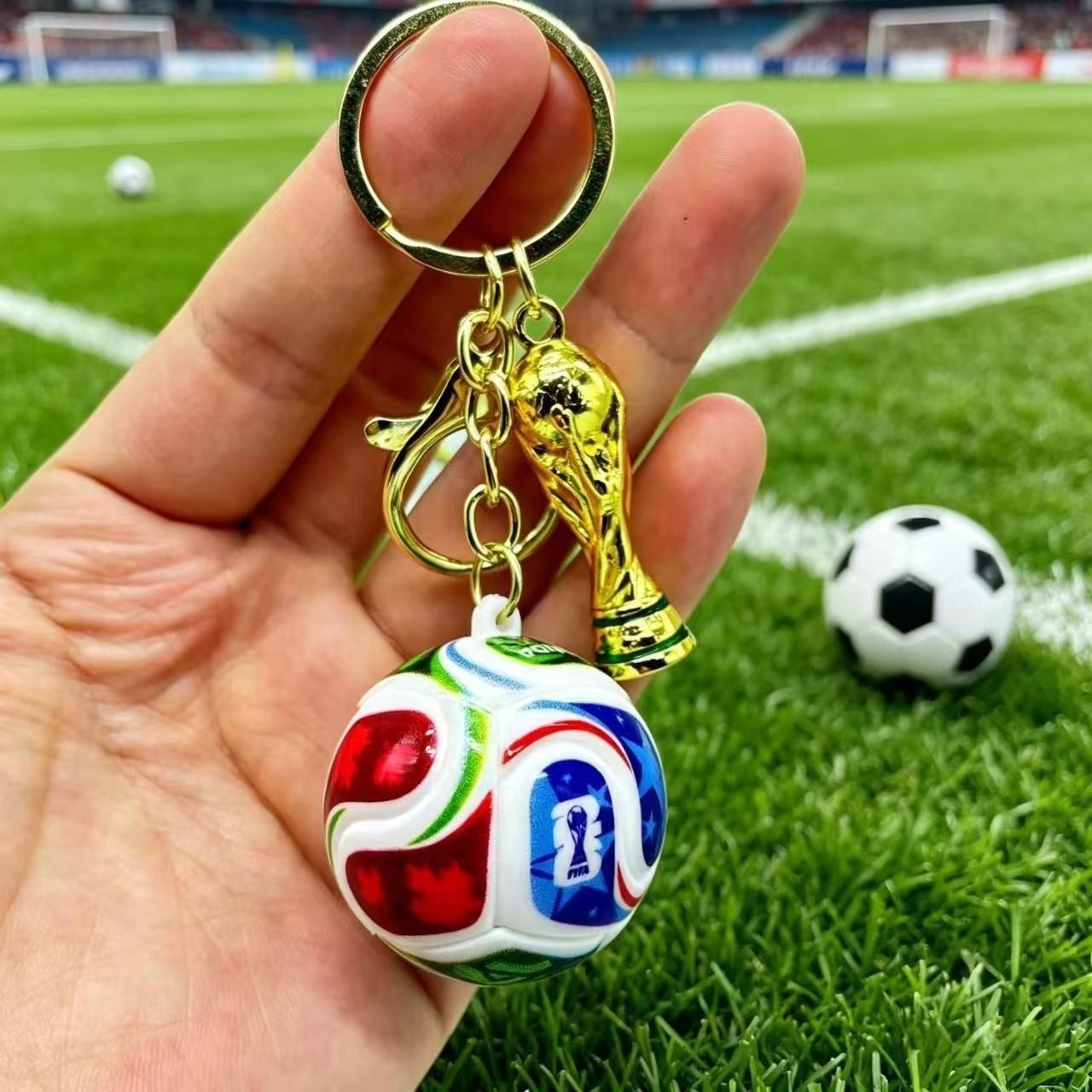 ⚽️New 2026 FIFA World Cup Keychain Soccer Ball +Trophy Pendant Collection Gift