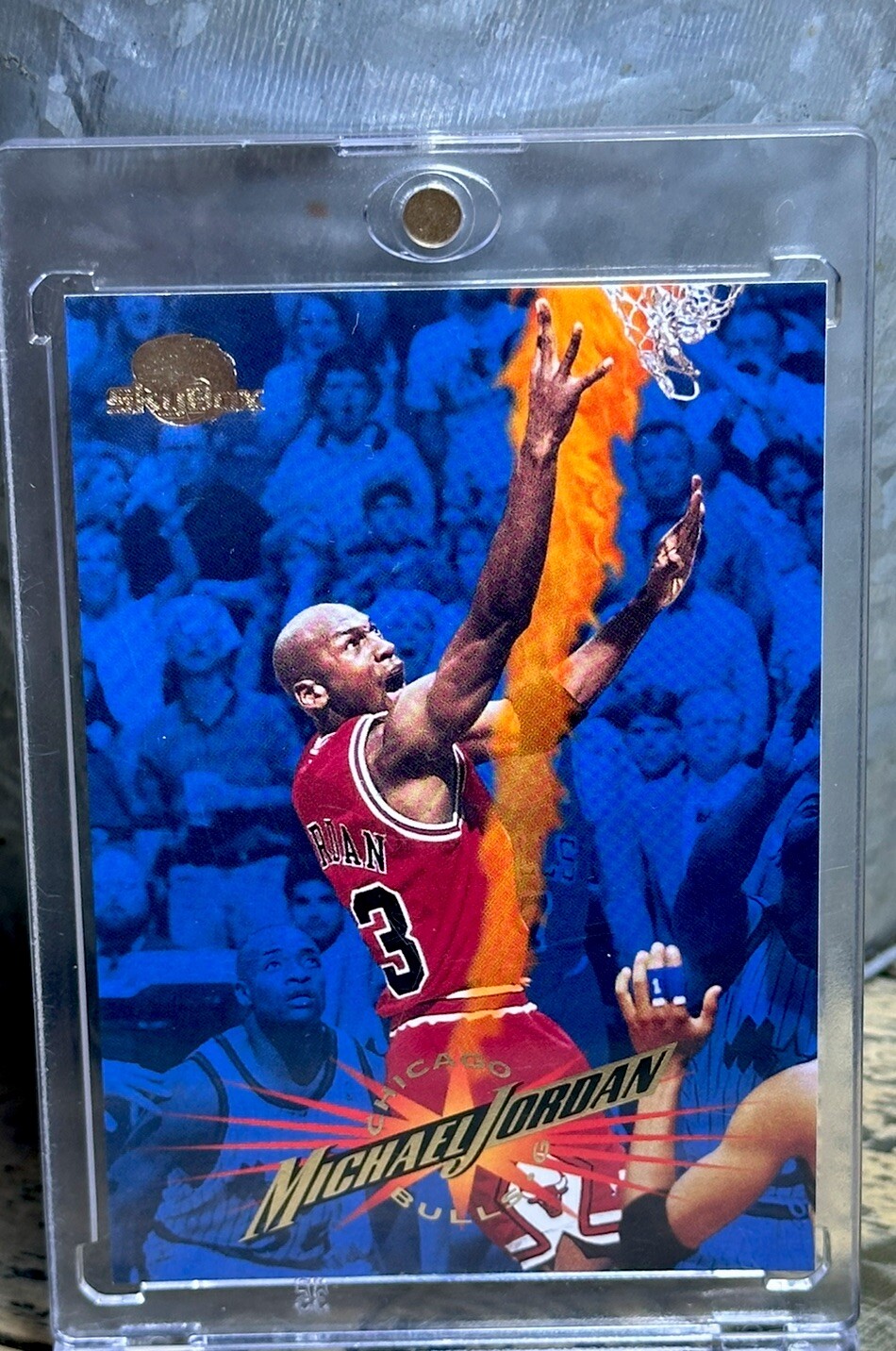 Michael Jordan Card AUTHENTIC GOLD BLUE HOLO FOIL SP AUTHENTIC BULLS JERSEY #23