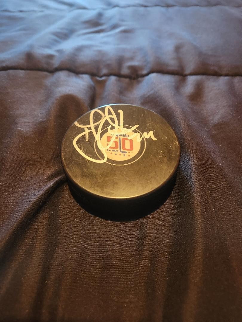 TJ Oshie signed Washington Capitals 50th Anniversary Puck