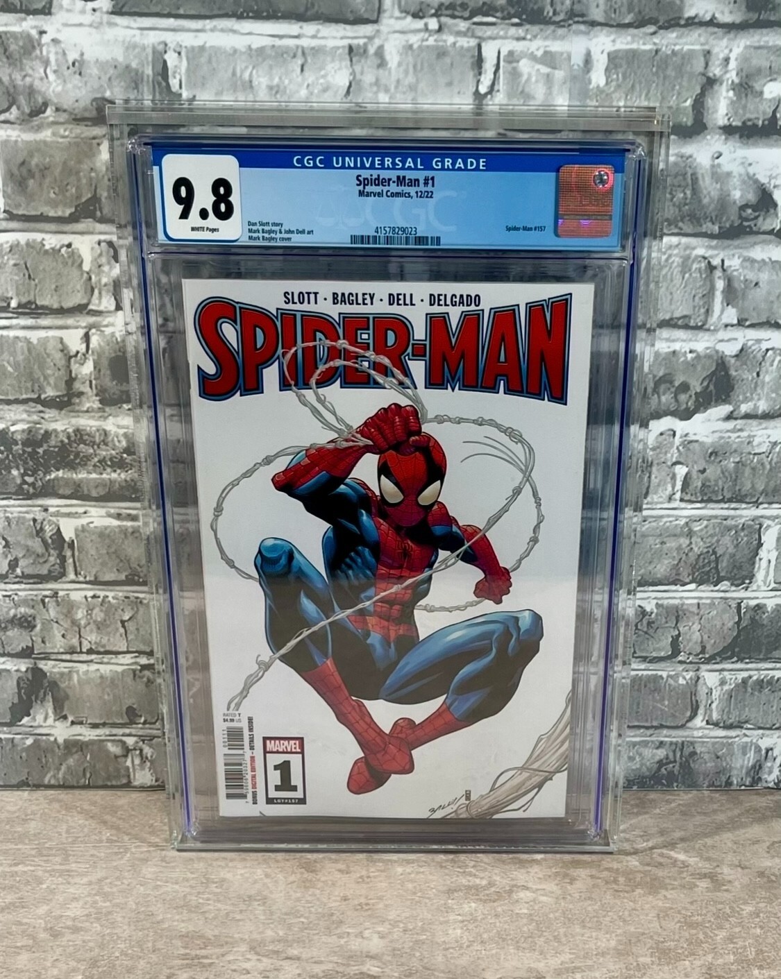 CRYSTAL CLEAR ACRYLIC CASE DISPLAY HOLDER FOR CGC COMICS- PROTECTS AND DISPLAYS!