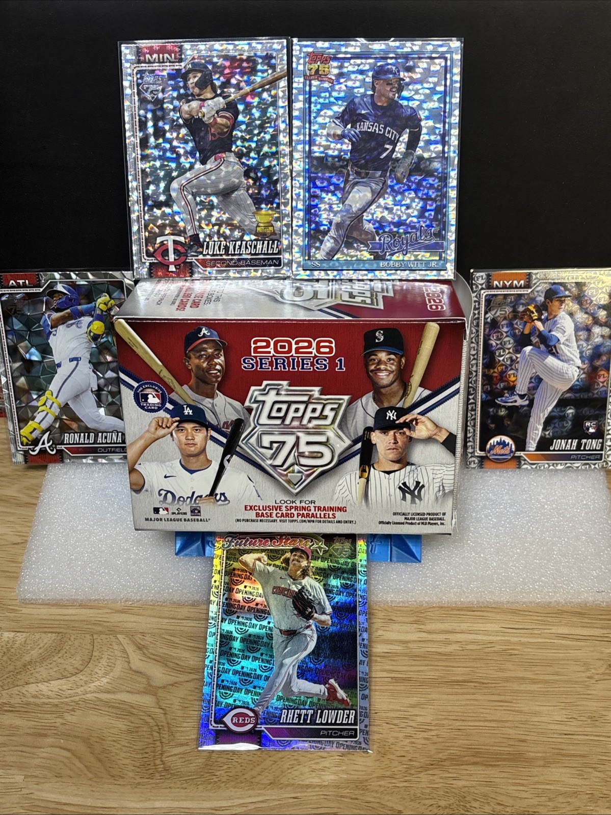 2026 Topps Series 1 Complete Your Set “Shiny Parallels” Pick Your Card!