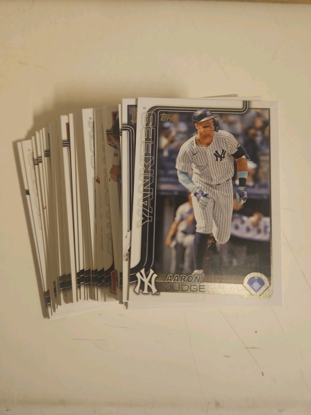 2025 Topps Series 1 Baseball: Base Singles #176-350 Complete your set. You Pick