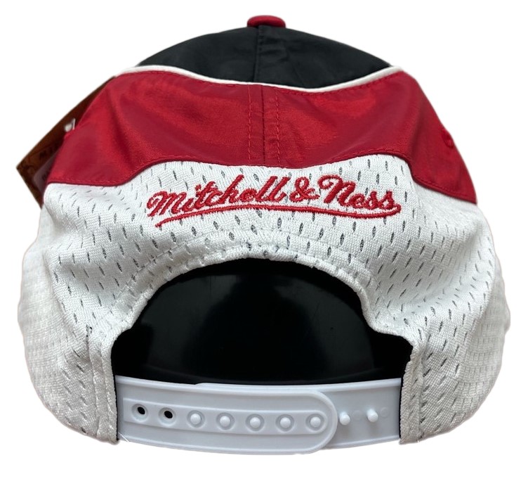 Mitchell & Ness Black/Red NBA Chicago Bulls Freethrow HWC Snapback Hat – OSFA