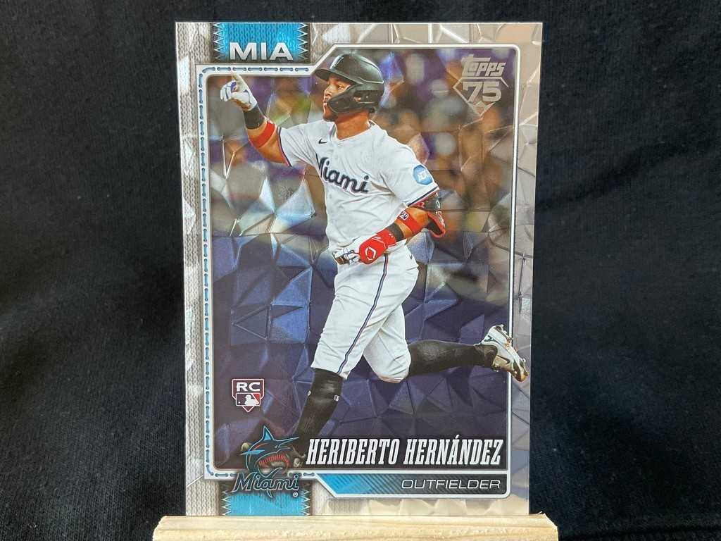 2026 Topps Series 2 Heriberto Hernandez RC Silver Diamante Foil #578 Marlins