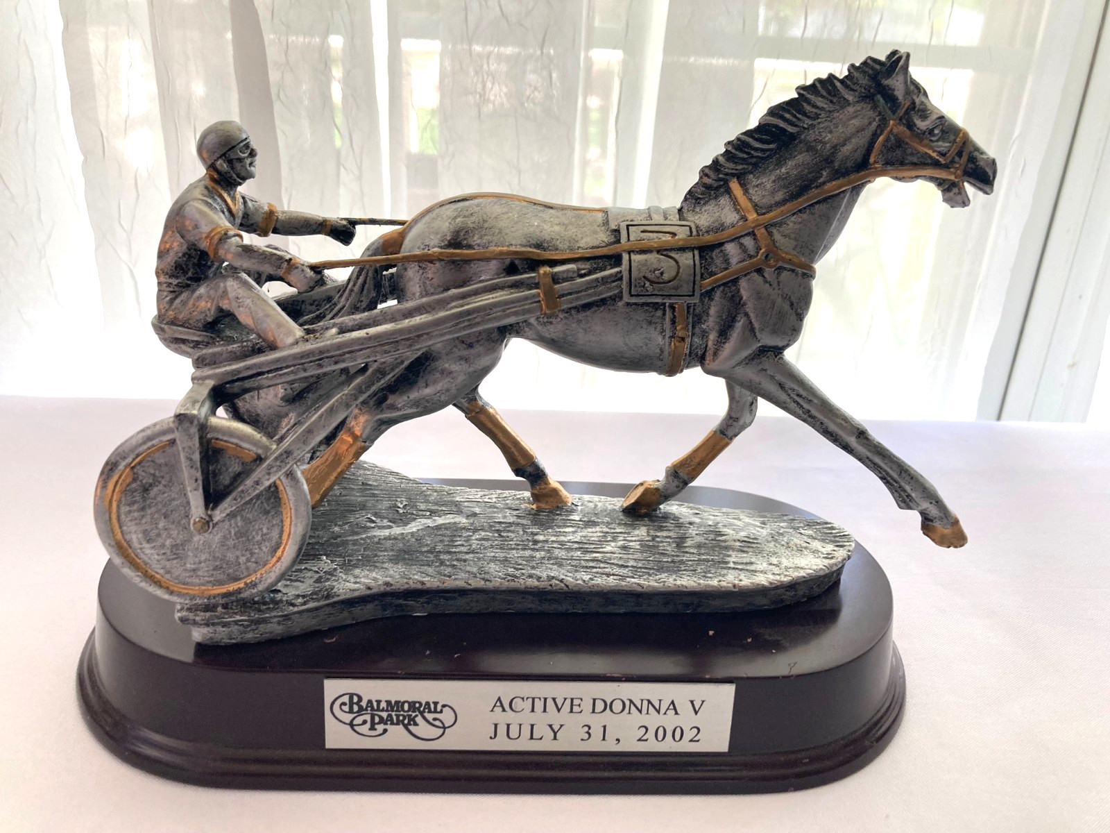 Horse Racing Trotter, Harness, Sulky, Resin Trophy, Balmoral, Active Donna V