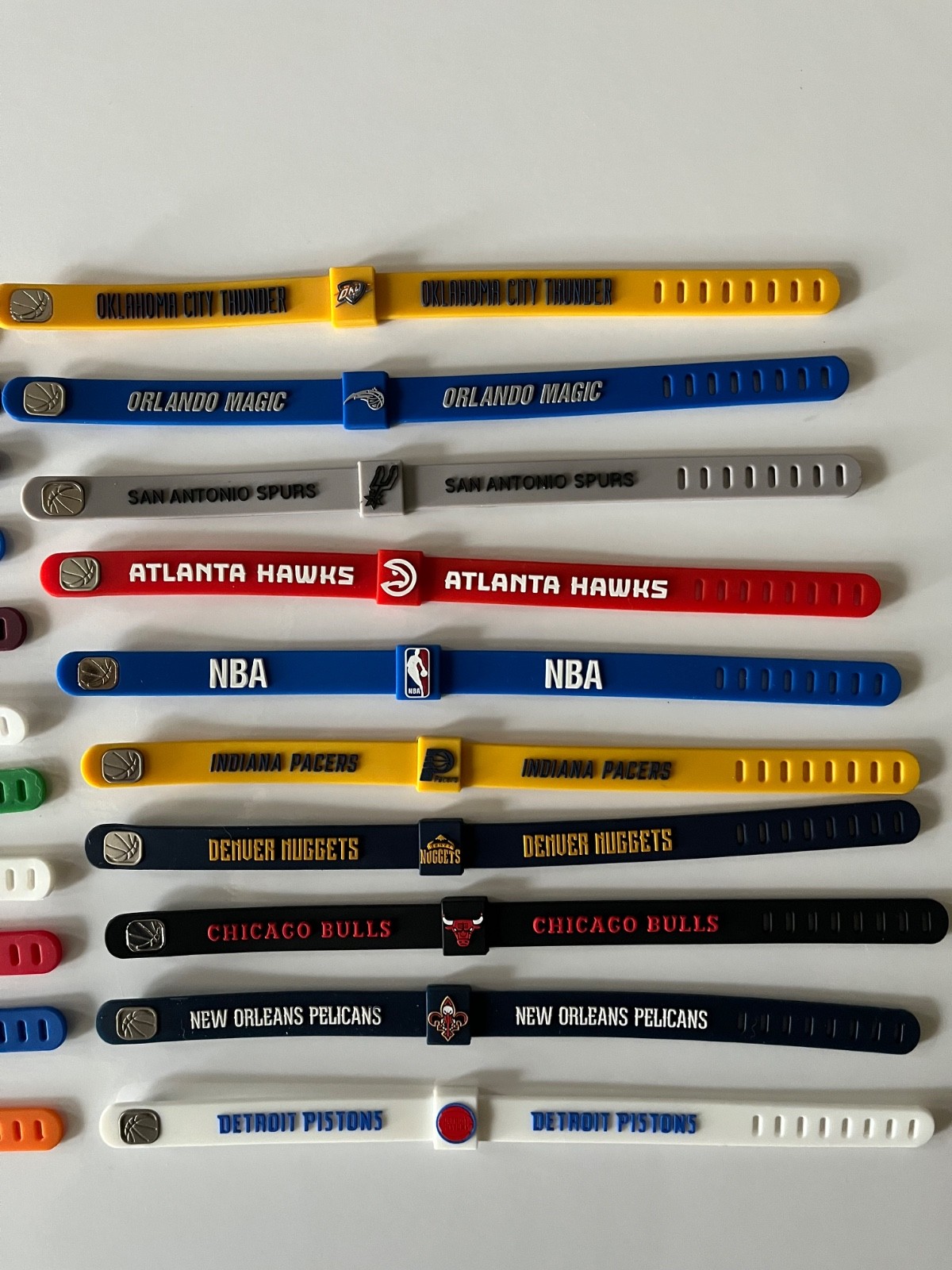 NBA Silicone Wristband Adjustable Clasp Bracelet Cavaliers Warriors Celtics LA