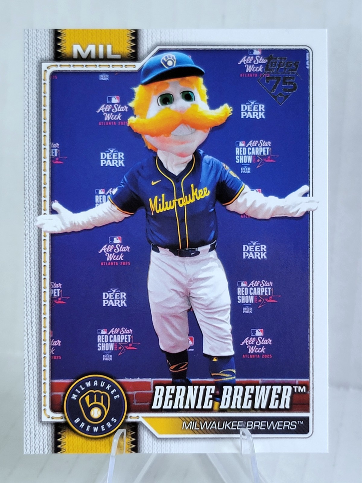 2026 Topps Series 1 Bernie Brewer Mascots Card #M-5 MLB Milwaukee Brewers