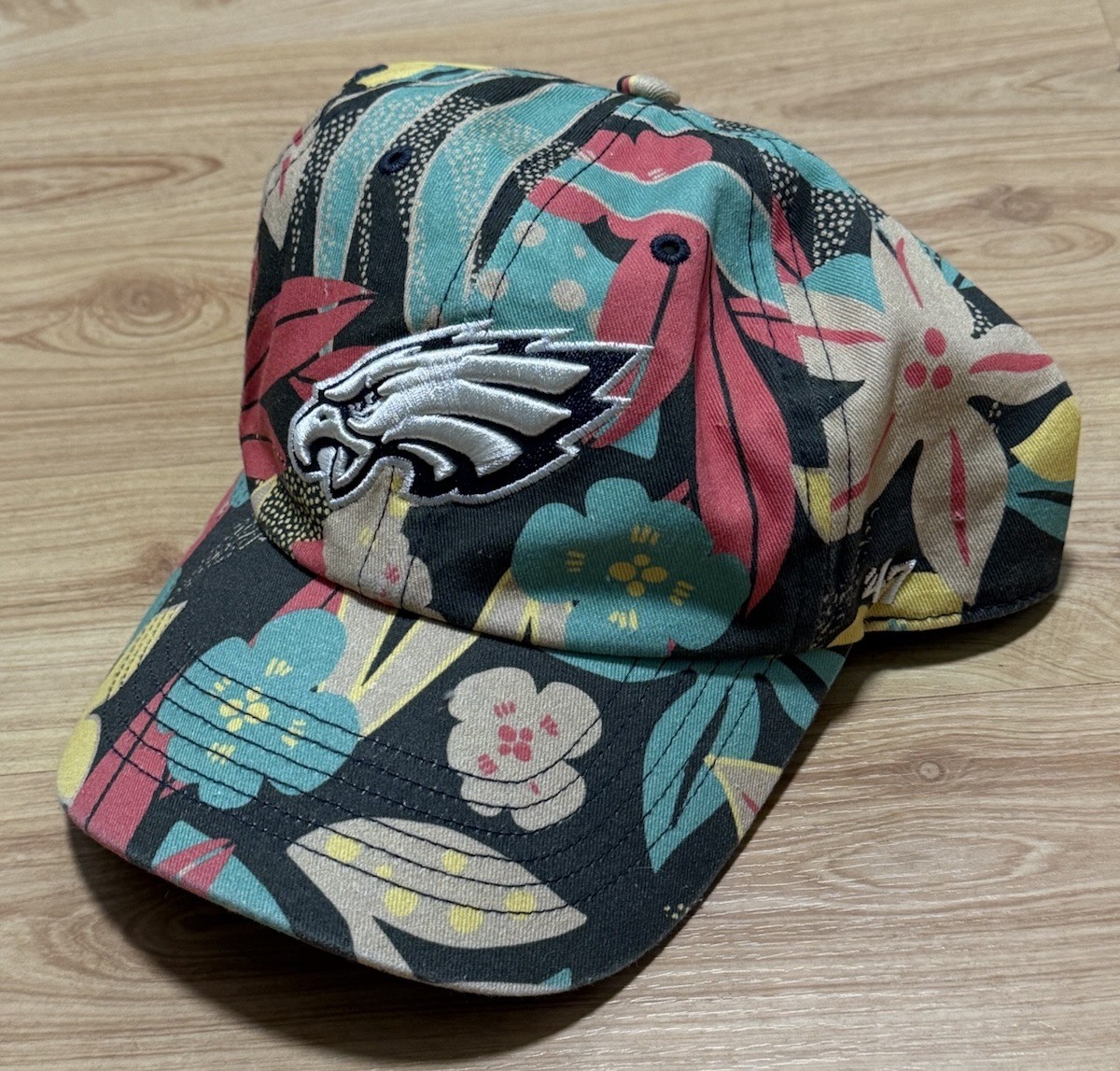 ’47 BRAND NFL PHILADELPHIA EAGLES MULTI COLOR FLORAL WOMENS STRAPBACK HAT CAP