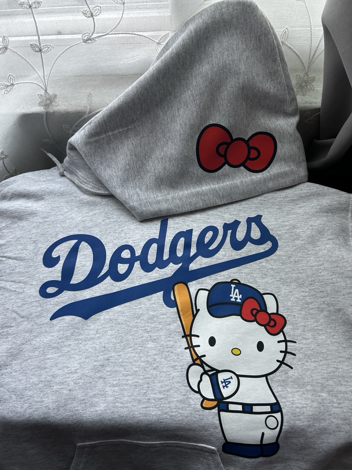 Hello Kitty Los Angeles Dodgers Gray Pullover Hoodie – World Series MLB -Replica