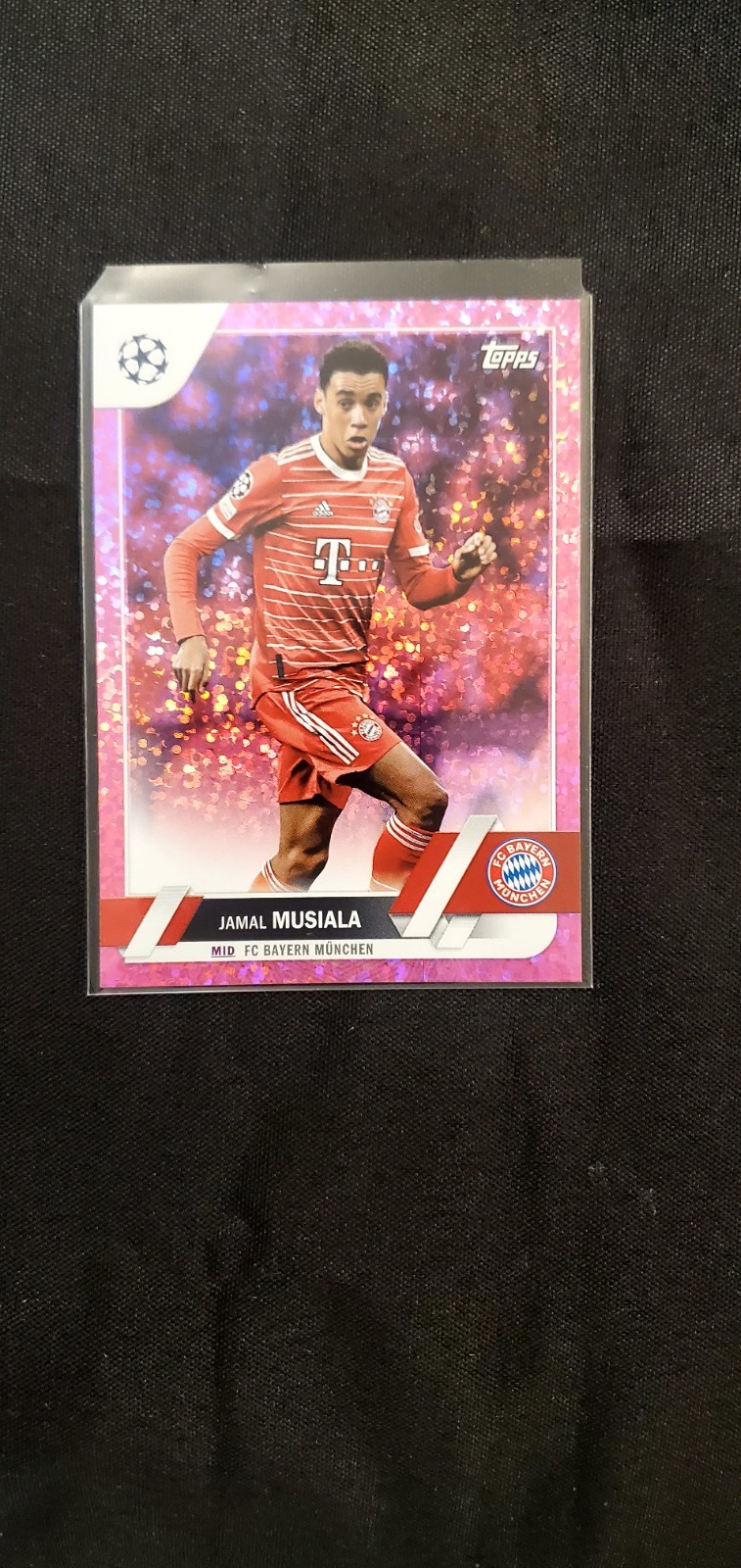 2022-23 Topps UEFA Club Competitions – Jamal Musiala #42 Pink Sparkle Foil