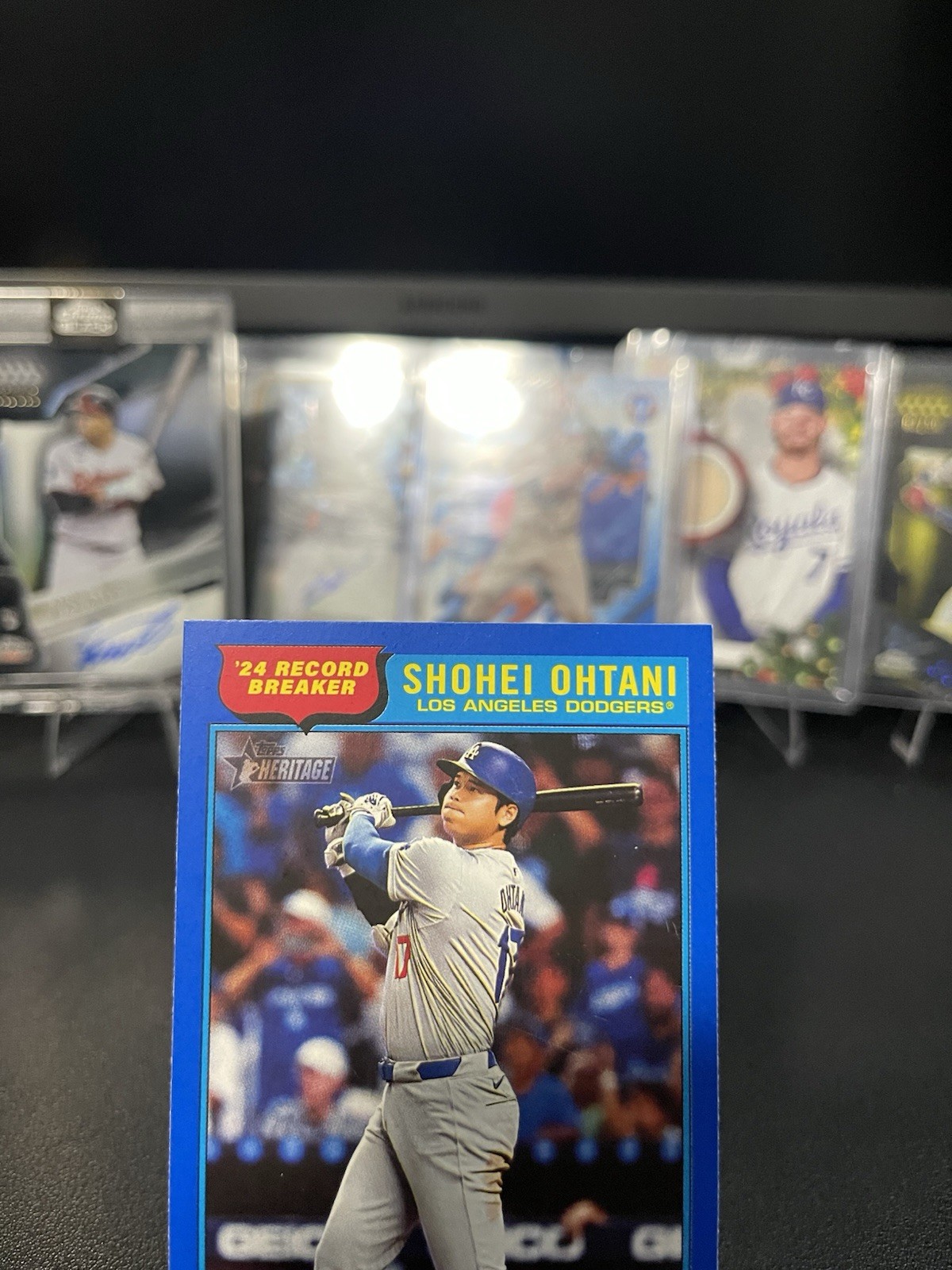2025 Topps Heritage – Record Breakers Shohei Ohtani #1 Dark Blue Border
