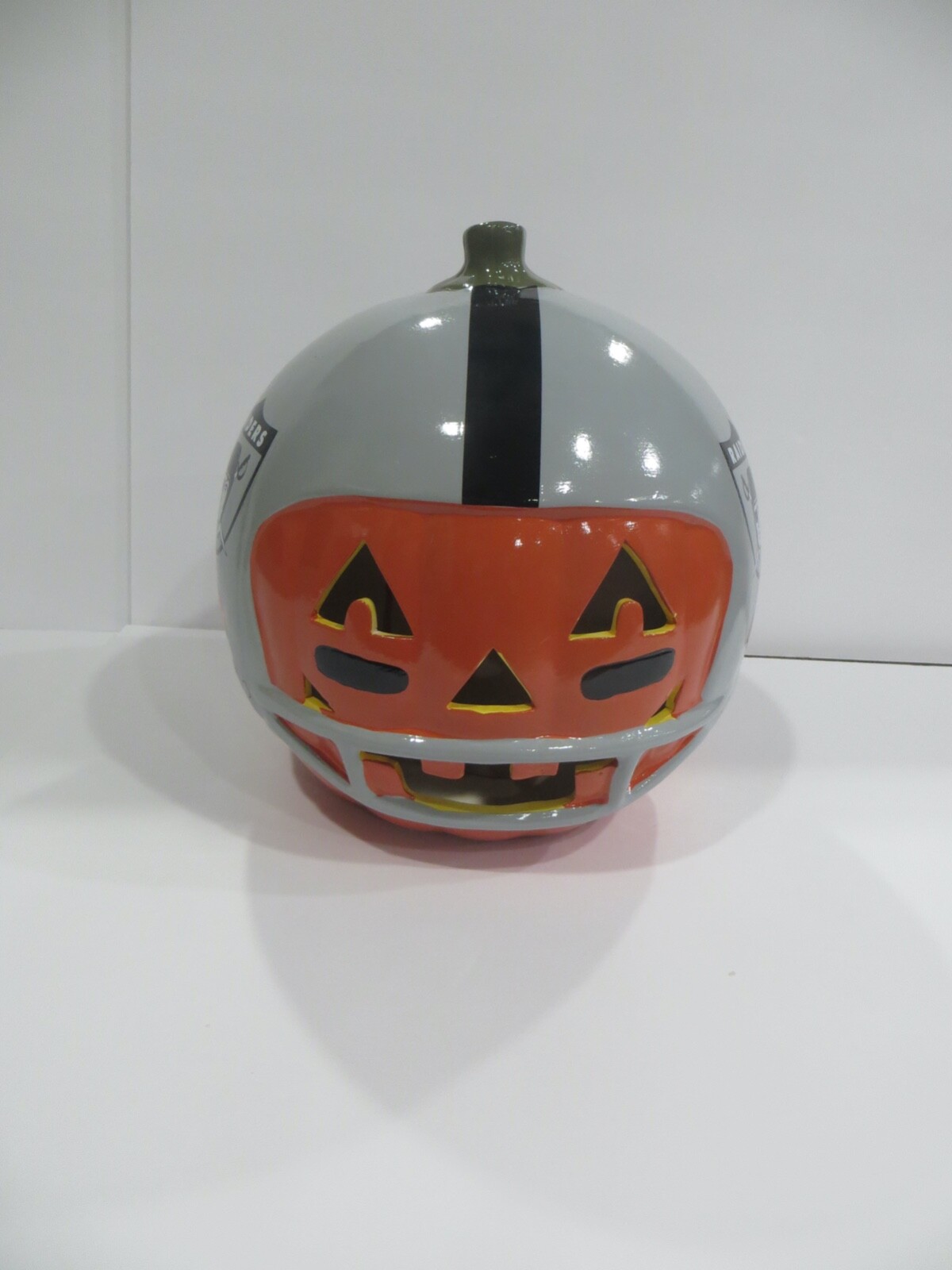 Oakland Raider Ceramic Pumpkin THROWBACK Football Helmet NFL Halloween Las Vegas