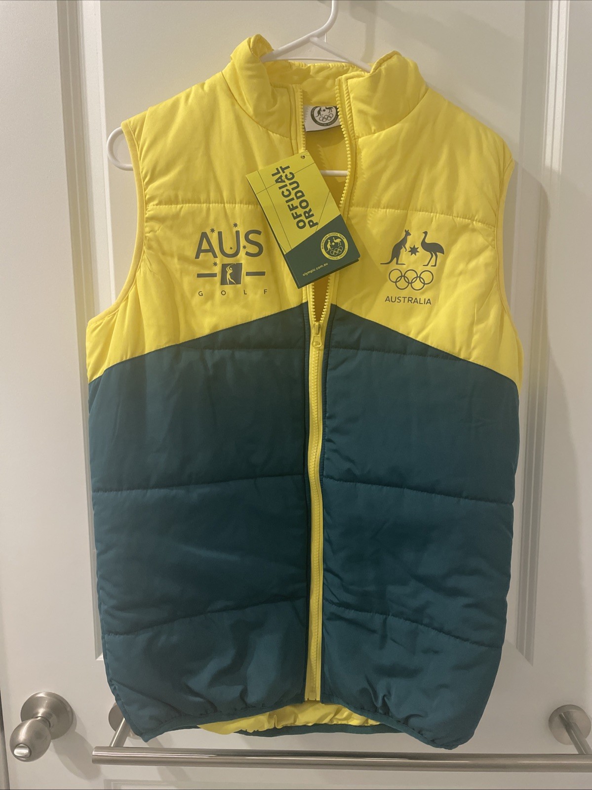 NEW Team Australia Olympic Team AOC Golf Supporter puffer Vest Mens Medium NWT