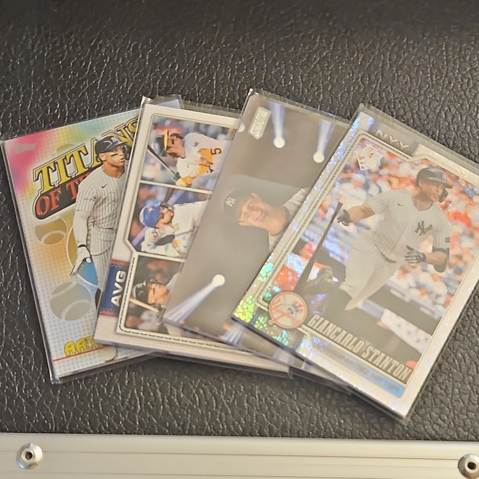 Topps 2018-2026 NEW YORK YANKEES Random 20-Pack