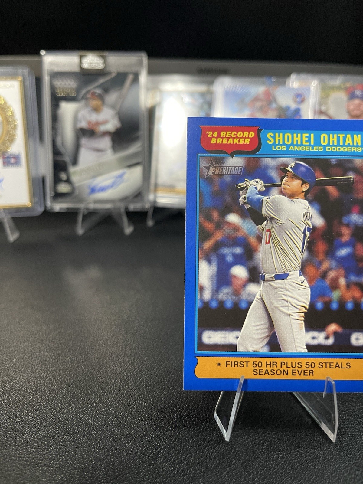 2025 Topps Heritage – Record Breakers Shohei Ohtani #1 Dark Blue Border