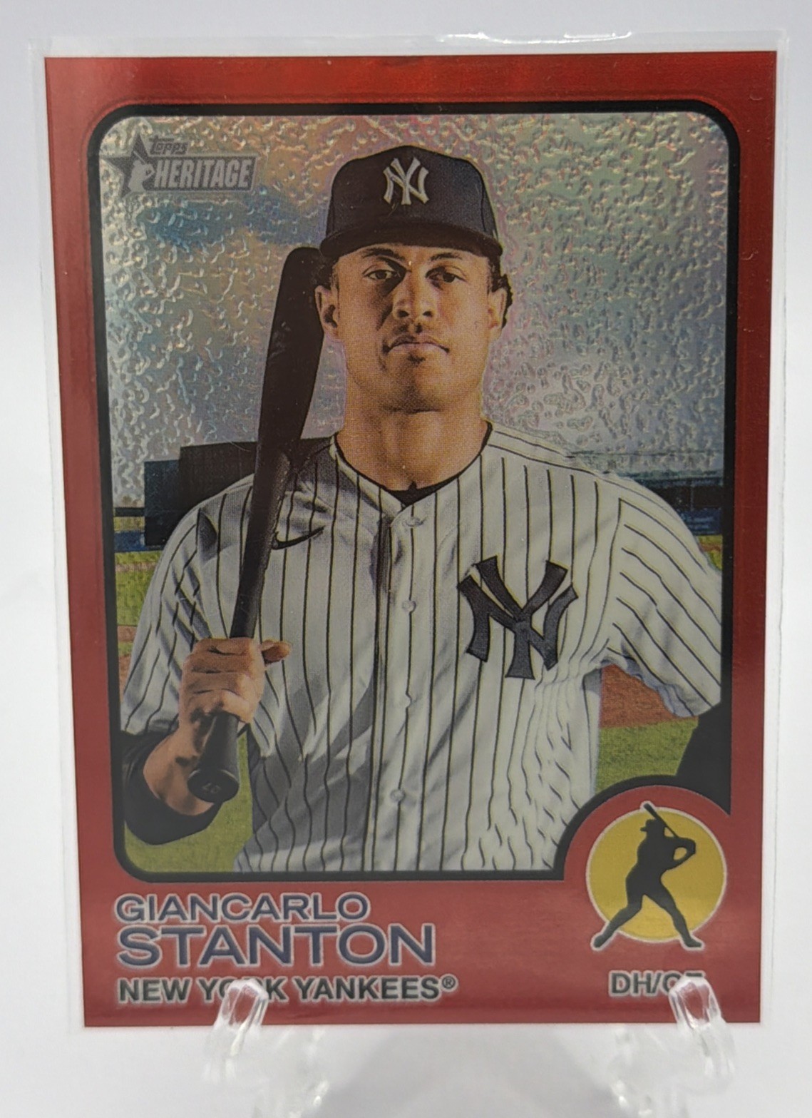 2022 Topps Heritage – Giancarlo Stanton #225 Chrome Red Border Refractor /573