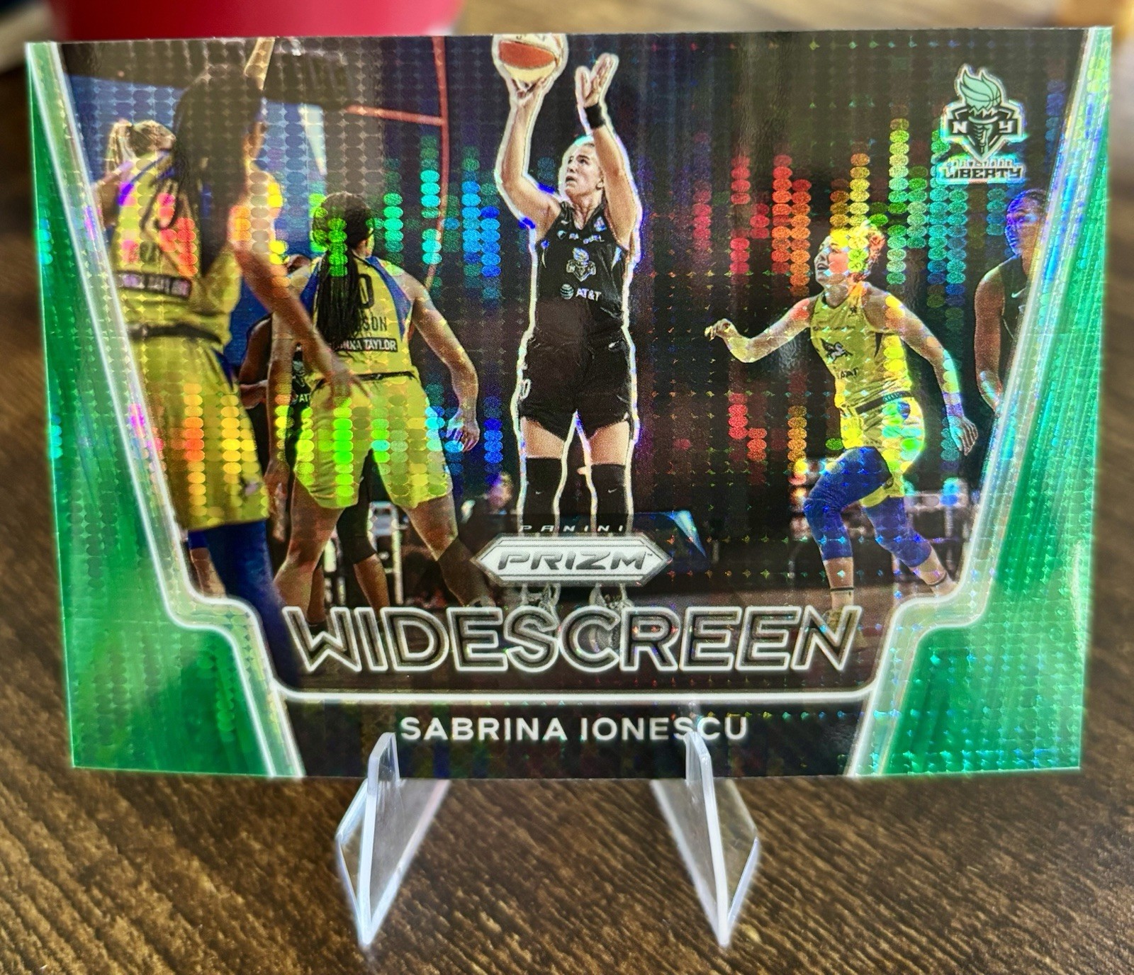 2022 Panini Prizm WNBA Sabrina Ionescu Widescreen Green Pulsar 1/25 2nd Year SP