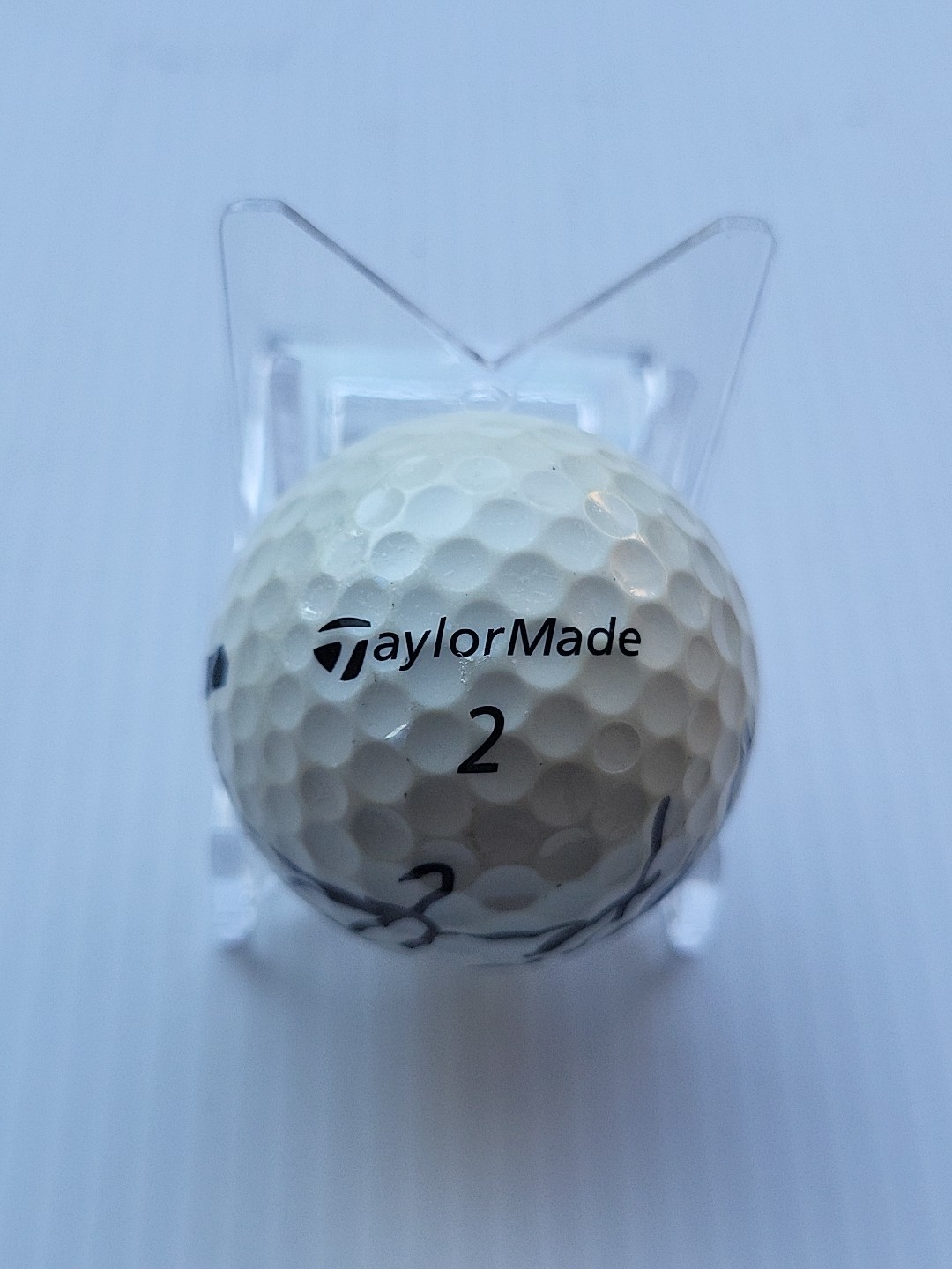 MICHAEL JORDAN Hand-Signed Autographed Golfball with COA and (Protective Case)