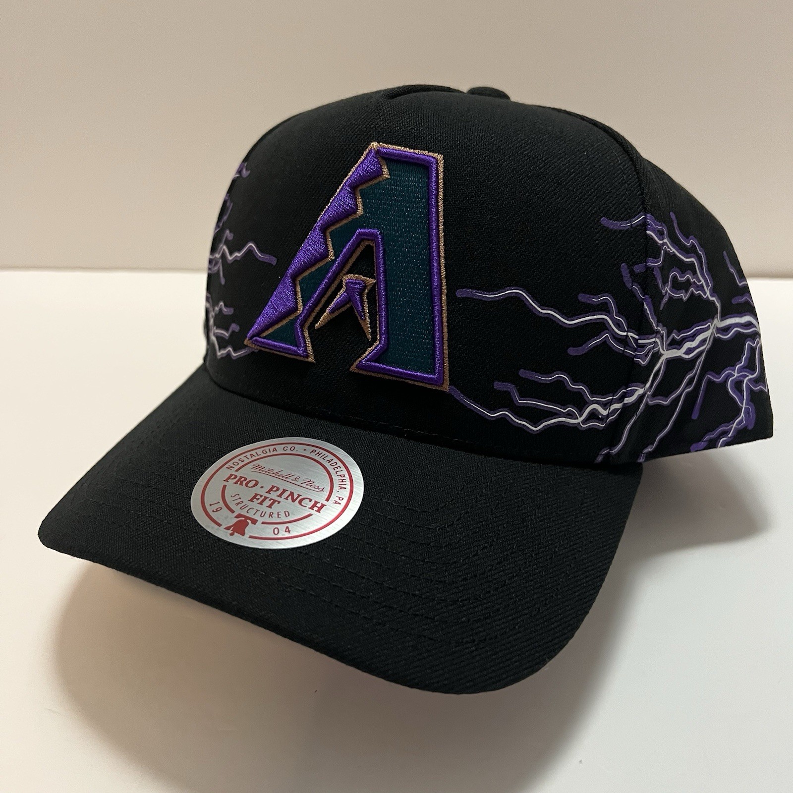 Mitchell & Ness Arizona Diamondbacks MLB Lightning Pro Pinch Snapback Hat Black