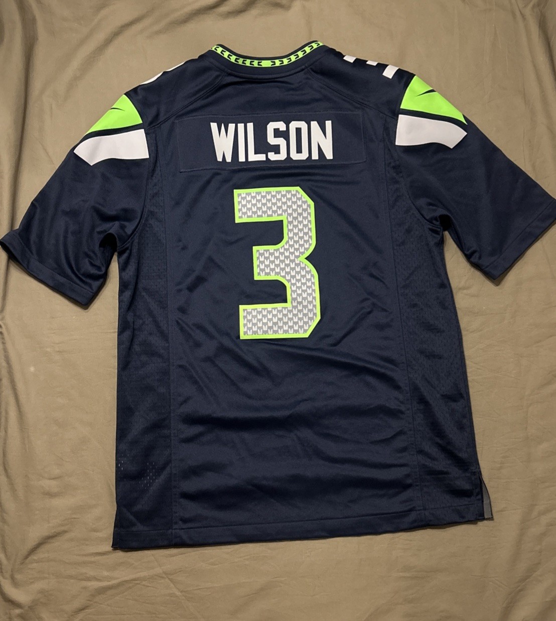 Seattle Seahawks Russell Wilson Jersey Nike Men’s Size Medium NFL