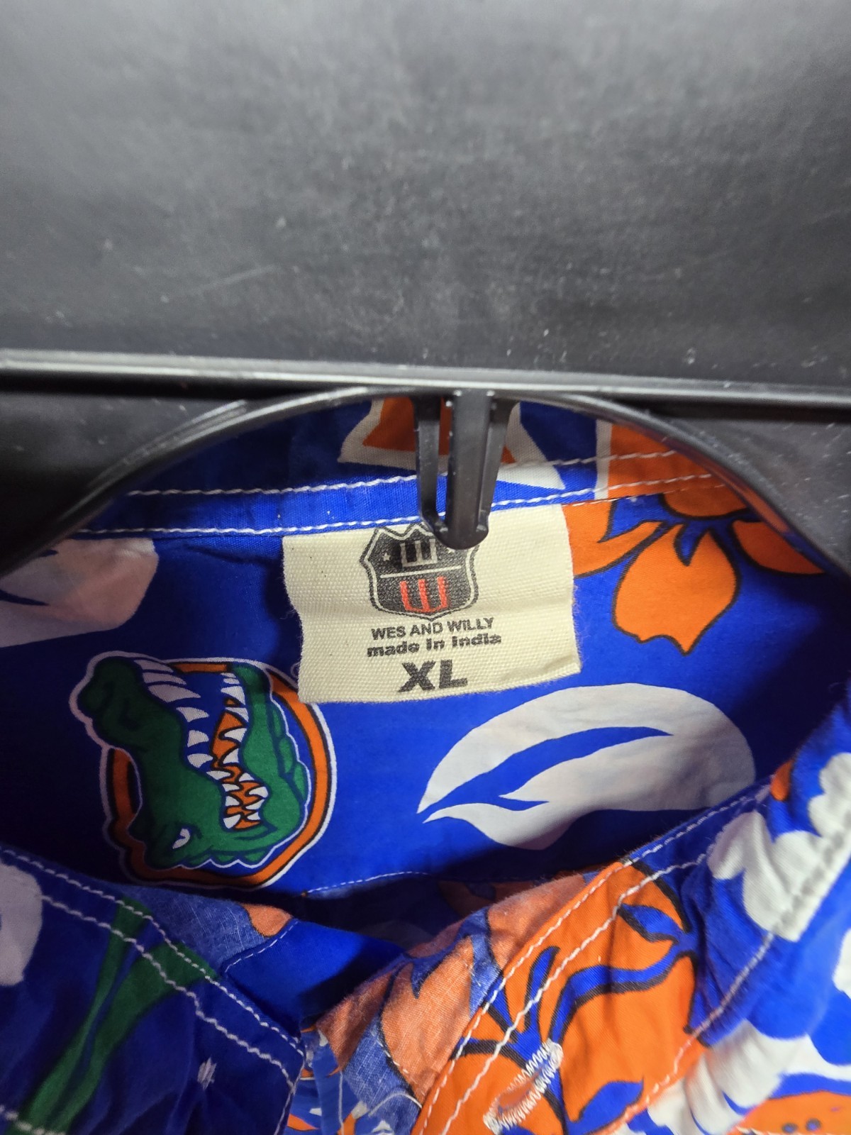 OFFICAL NEW W/TAGS FLORIDA GATORS HAWAIIAN ALOHA STYLE FULL BUTTON WES & WILLY
