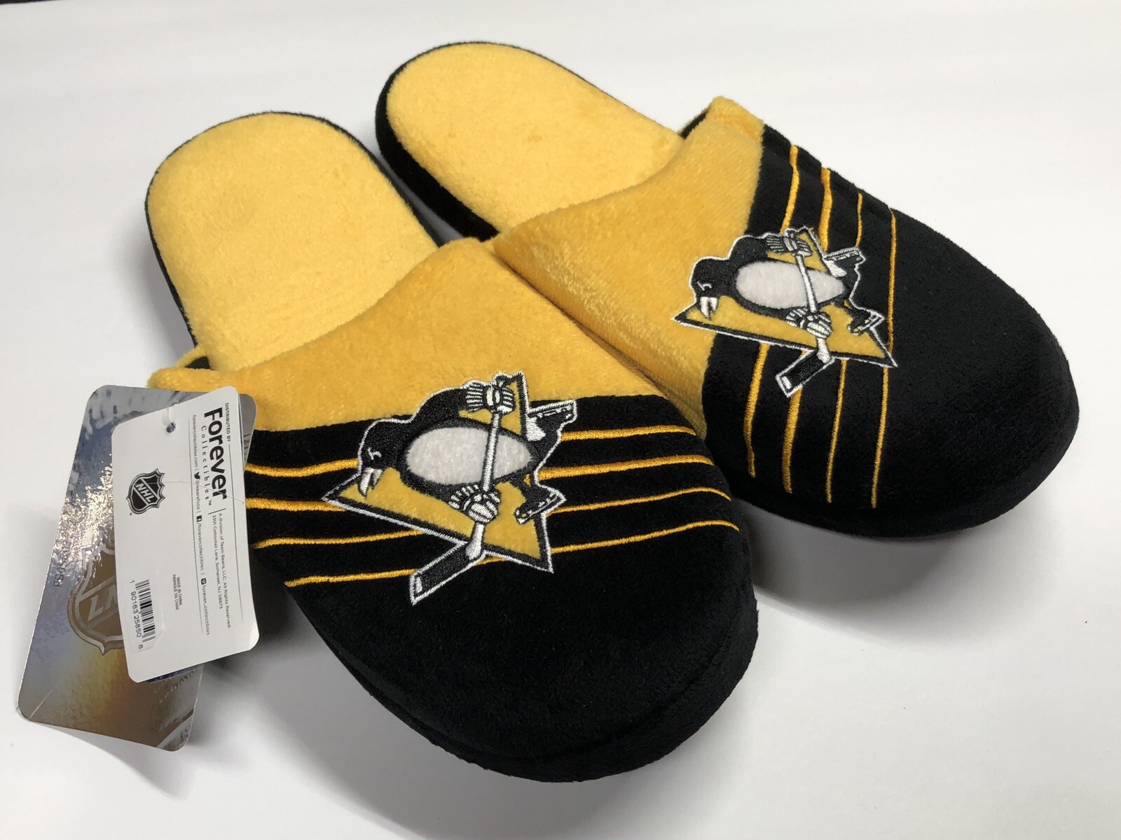 NHL Pittsburgh Penguins Mens Slippers Sizes: 7-8, 9-10, 11-12, 13-14