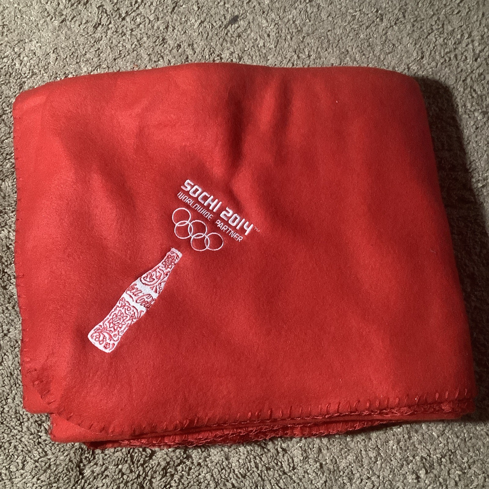 Coca-Cola Sochi 2014 Winter Olympics Red Blanket w/ Olympic Rings Bottle