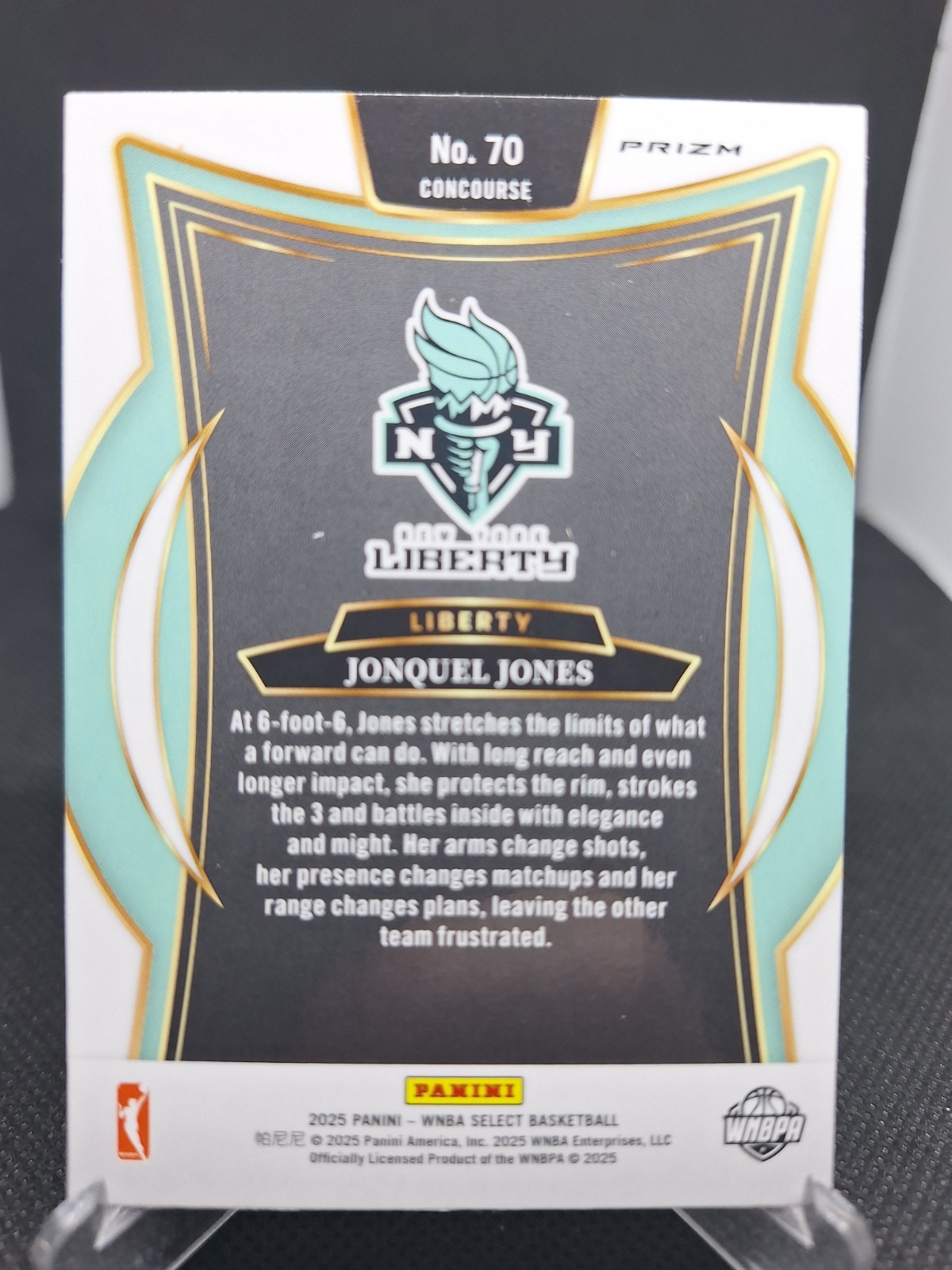 2025 Panini Select Concourse #70 Jonquel Jones Pink Flash Prizm New York Liberty