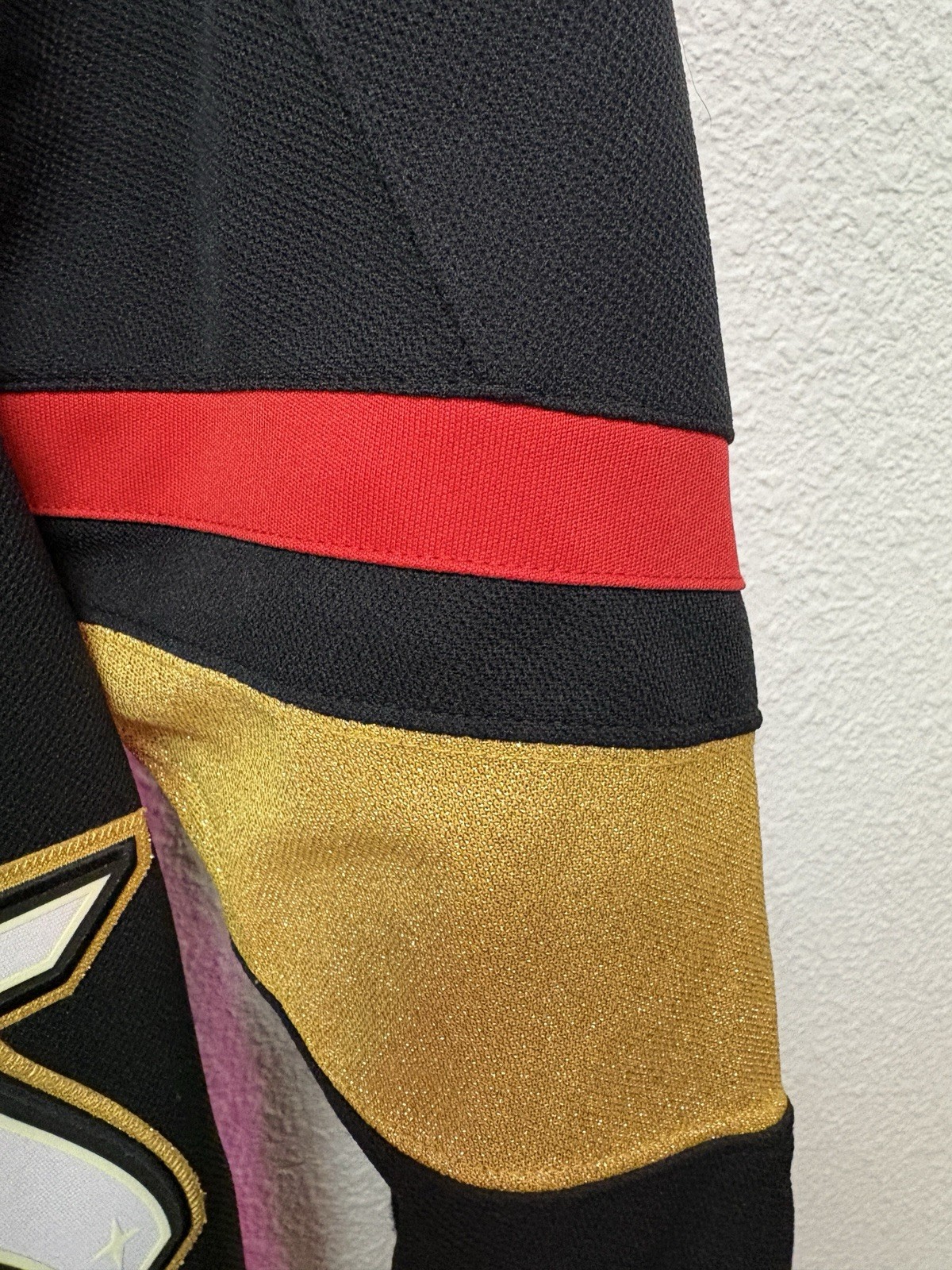 Vegas Golden Knights Reverse Retro Jersey Glow In the Dark Fight Strap Sz 54 XL