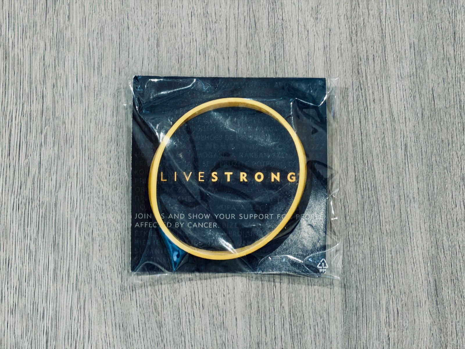 🔥🔥 FAST SHIP! 🔥🔥 100% AUTHENTIC NIKE LIVESTRONG BRACELET WRISTBAND L/XL