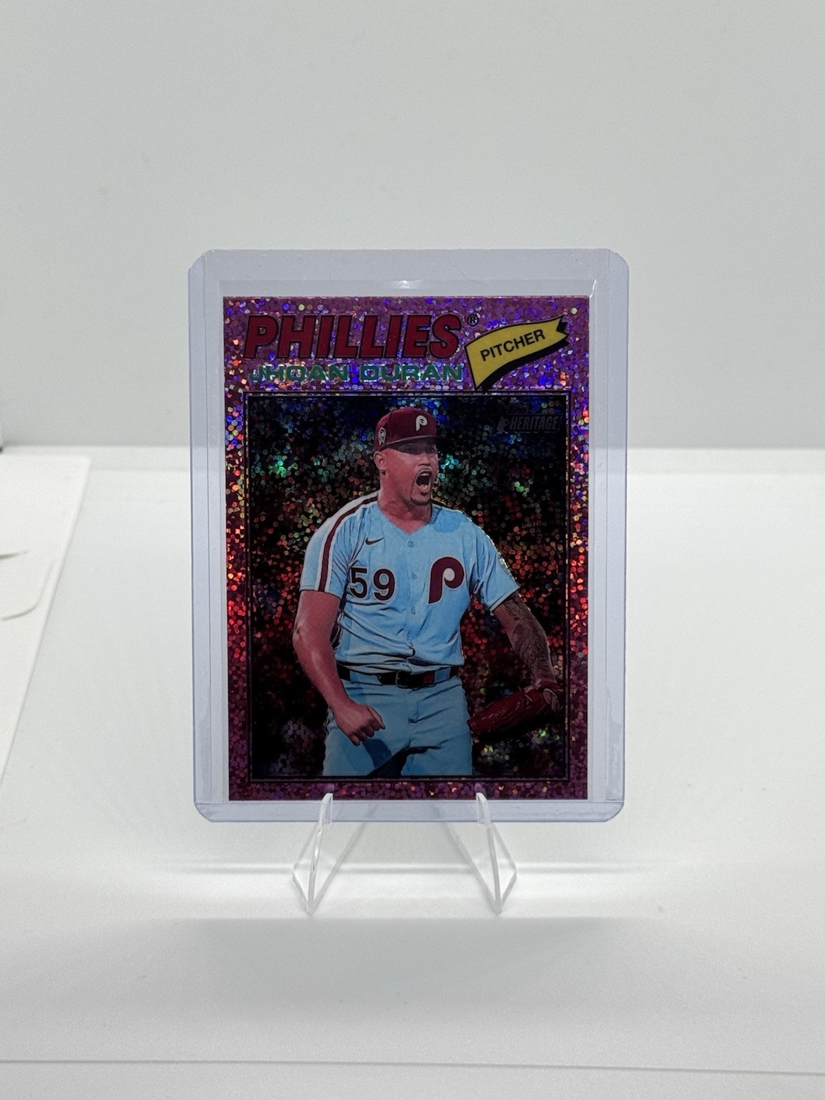 2026 Topps Heritage #14 Pink Sparkle – Jhoan Duran Philadelphia Phillies