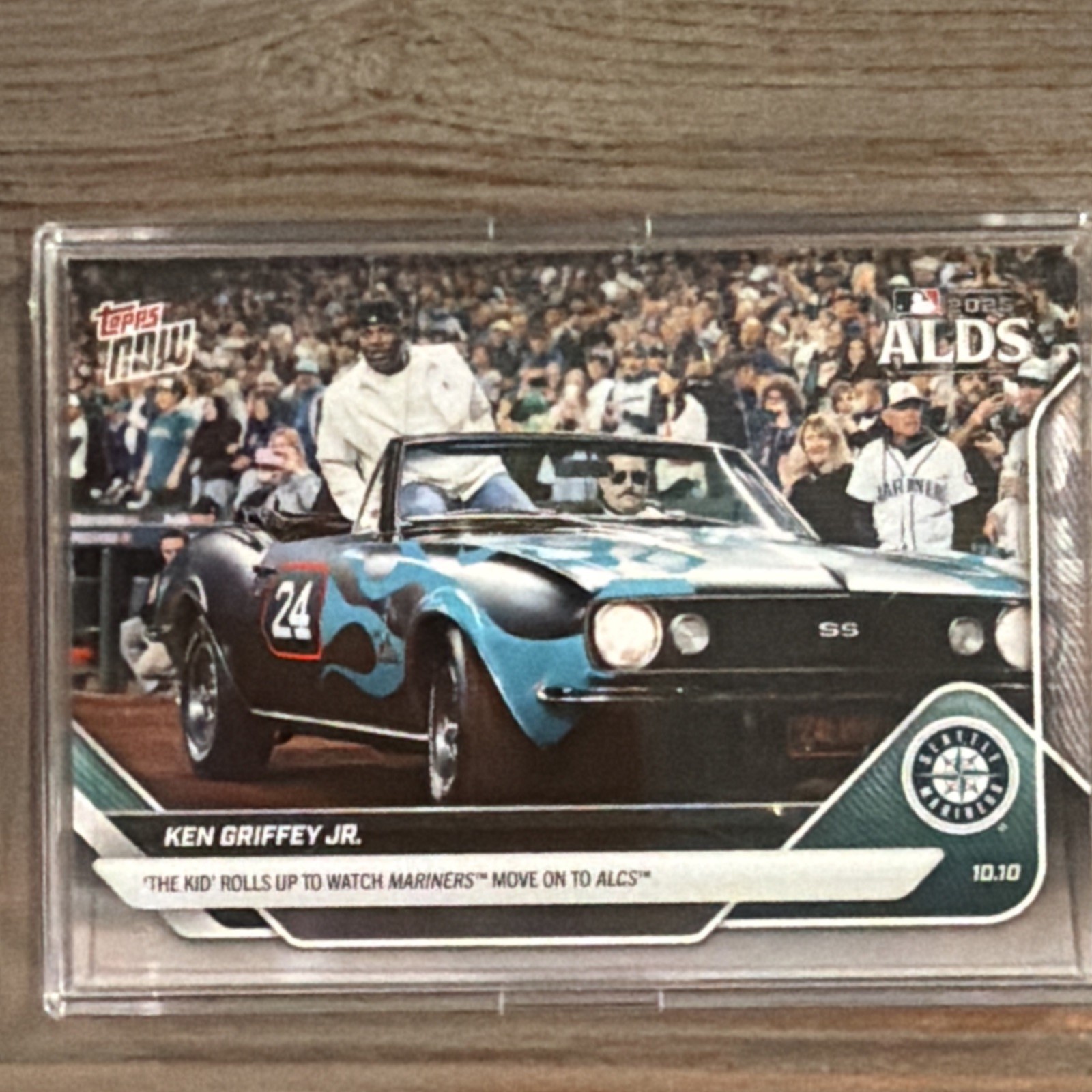 2025 Topps Now Ken Griffey Jr. #850 “The Kid” Rolls Up To Watch Mariners Move On