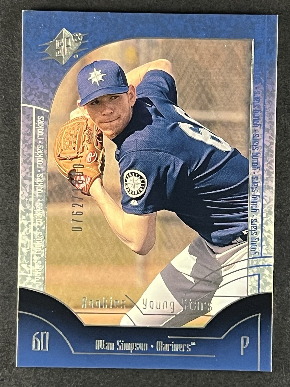 Allan Simpson #112b RC 2002 SPx – Young Stars /1800 VAR: Portrait