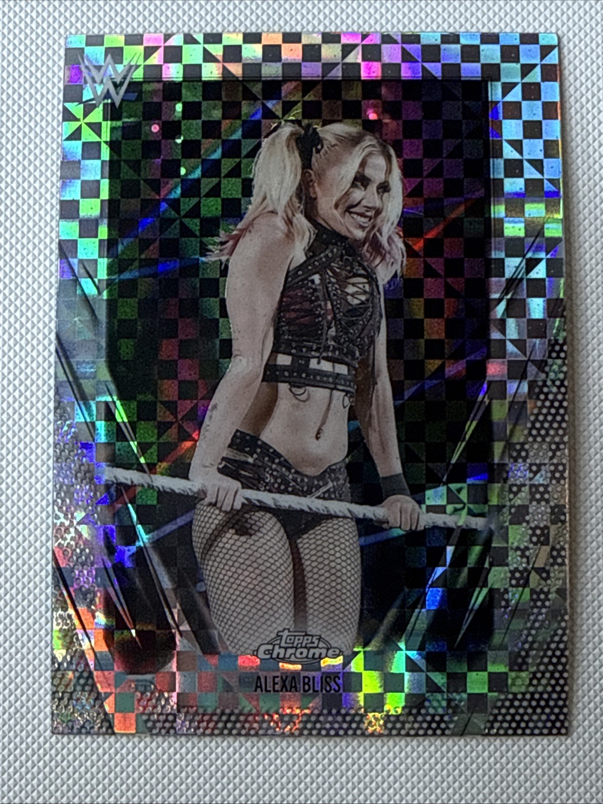 X-FRACTOR REFRACTOR 2026 Topps Chrome WWE Wrestling Cards You Pick/Choose! READ*