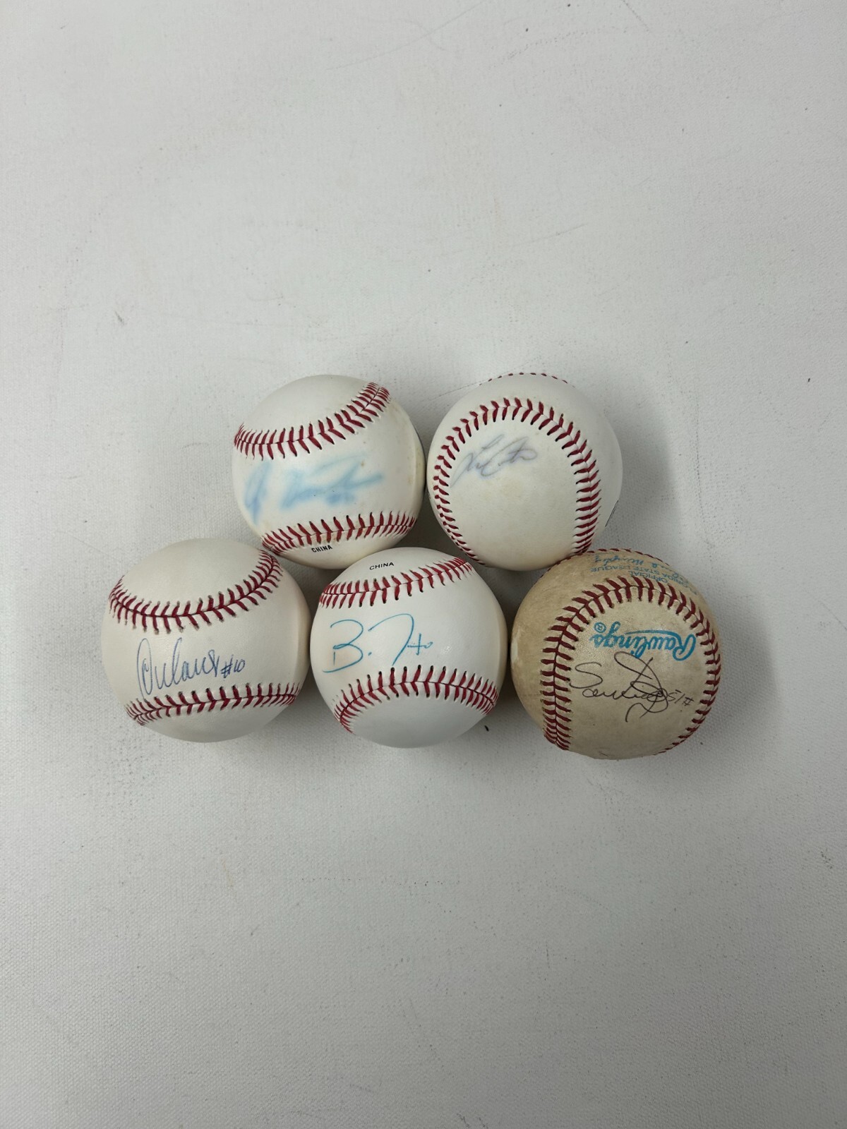 LOT OF 5 MAJOR LEAGUE BASEBALL SOME SIGNED BY UNKNOWN PLAYERS LOT600