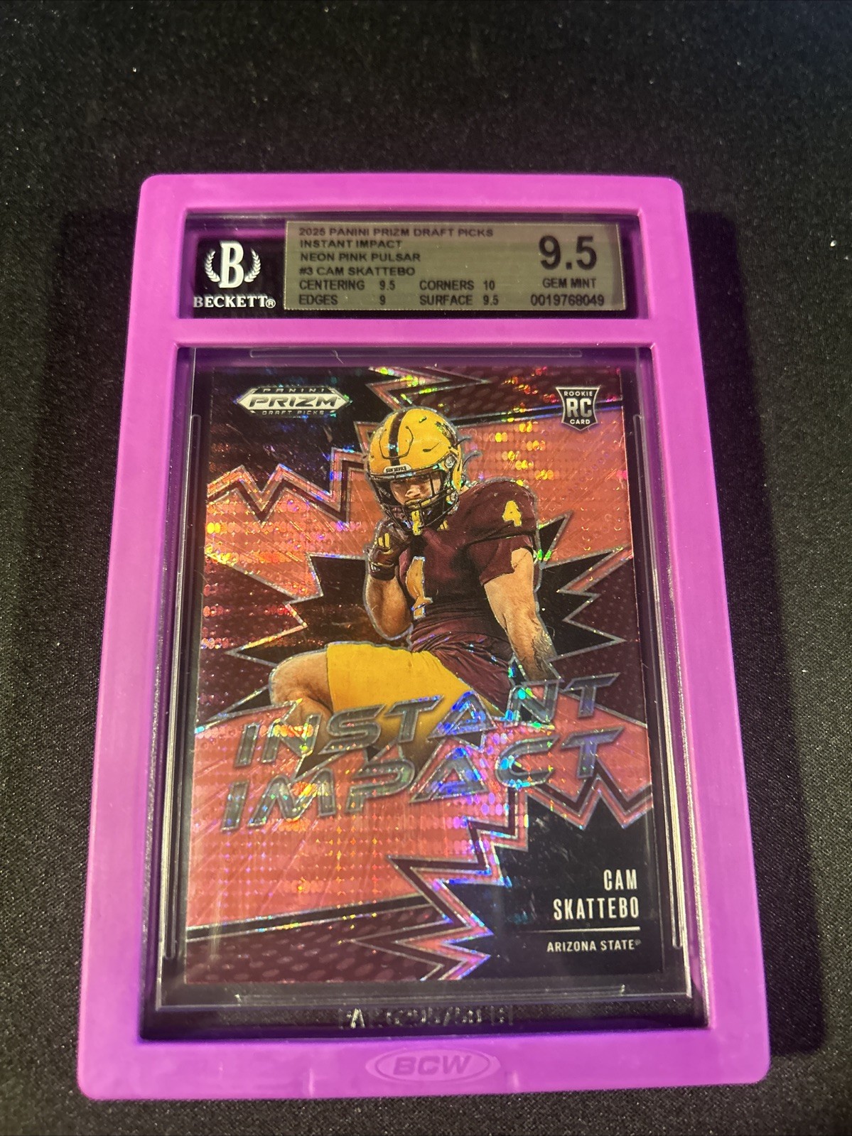 2025 Panini Prizm Draft Picks – Instant Impact Cam Skattebo #II-CSO Neon Pink…