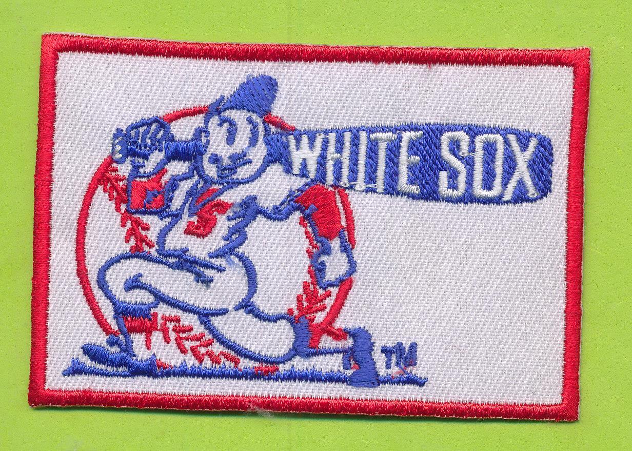2-1/2″ x 3-7/8″ Chicago White Sox Retro Embroidered Iron On Patch