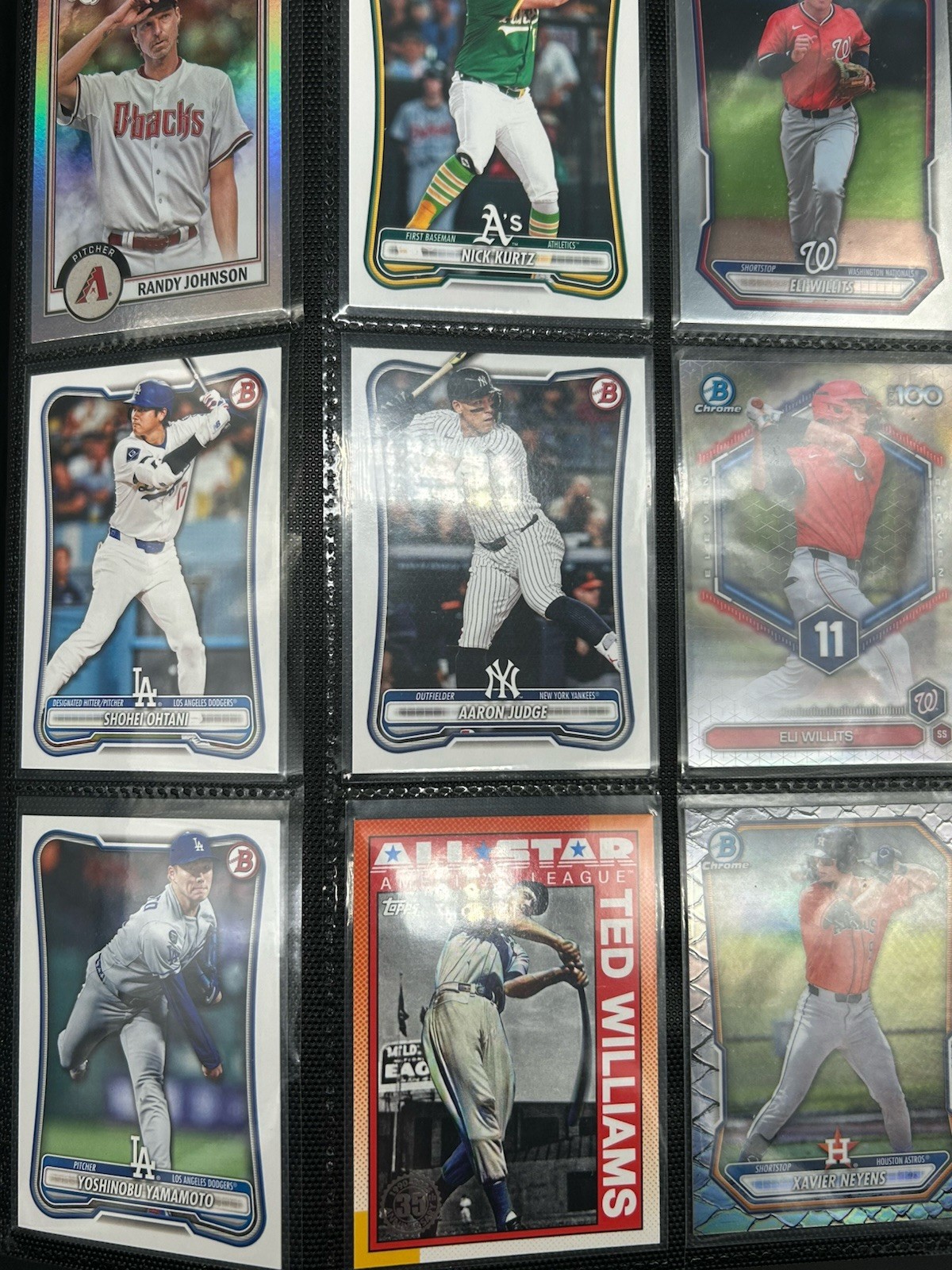 2 Binders Full Of Trading Cards. MLB,NFL,NBA 720 Cards Total. 360 Each Book